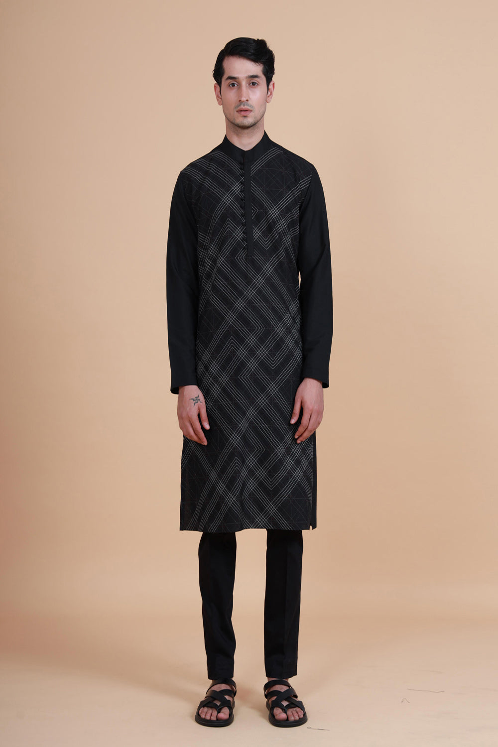 Geometrical Stitch Line Textured Kurta