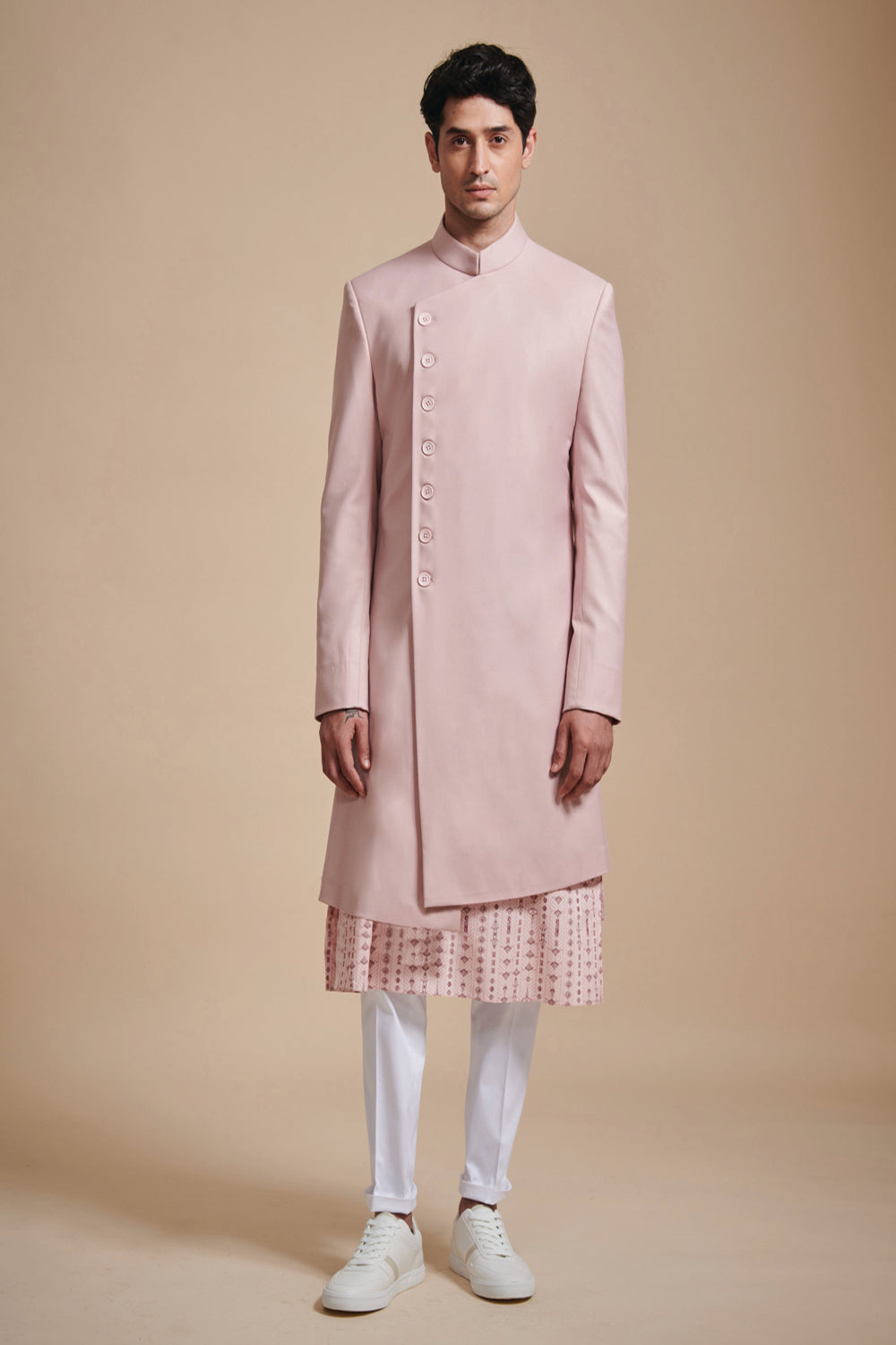 The Asymmetric Long Short Achkan