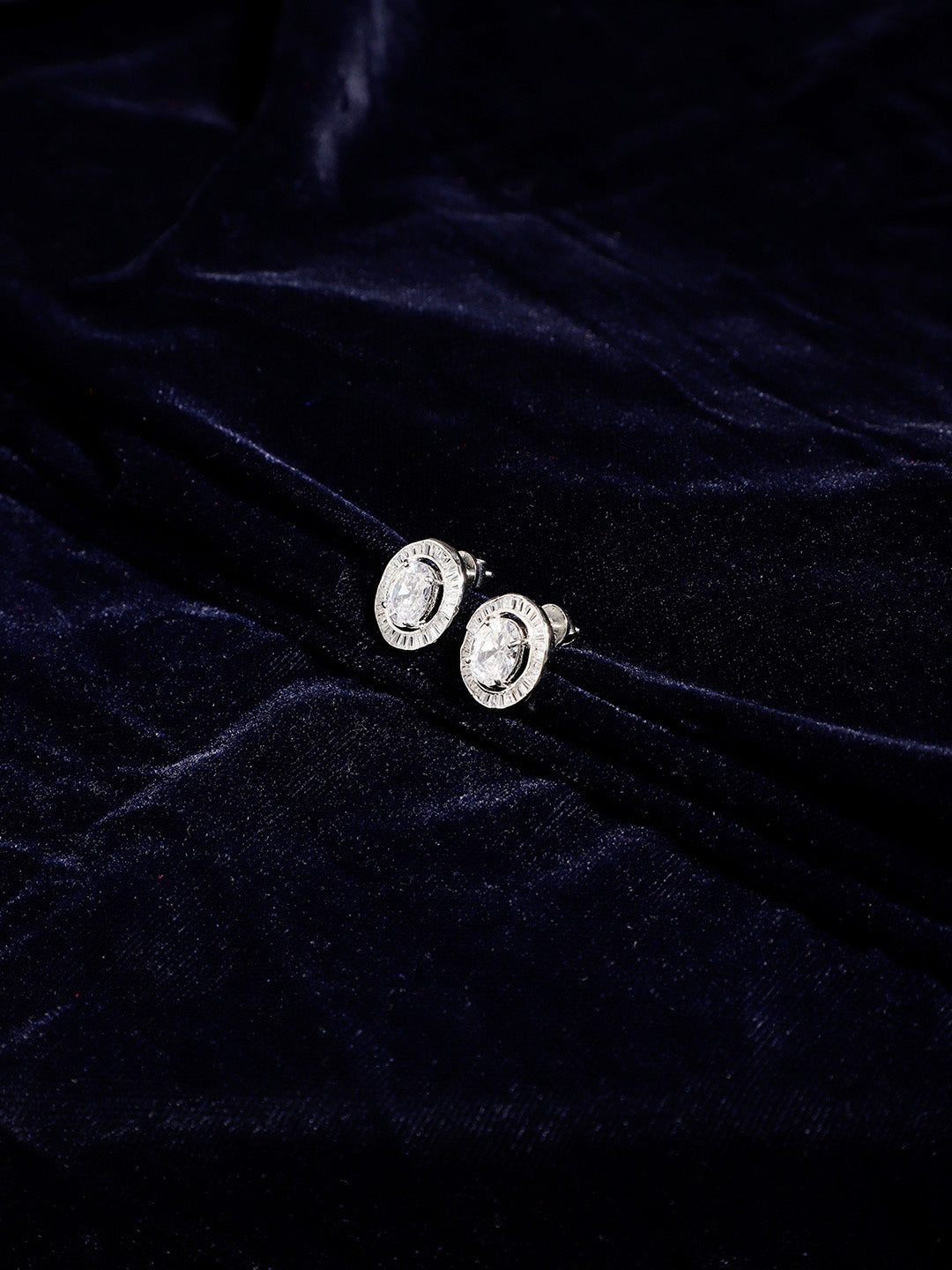 Rang-e-Chandi Stud Earring