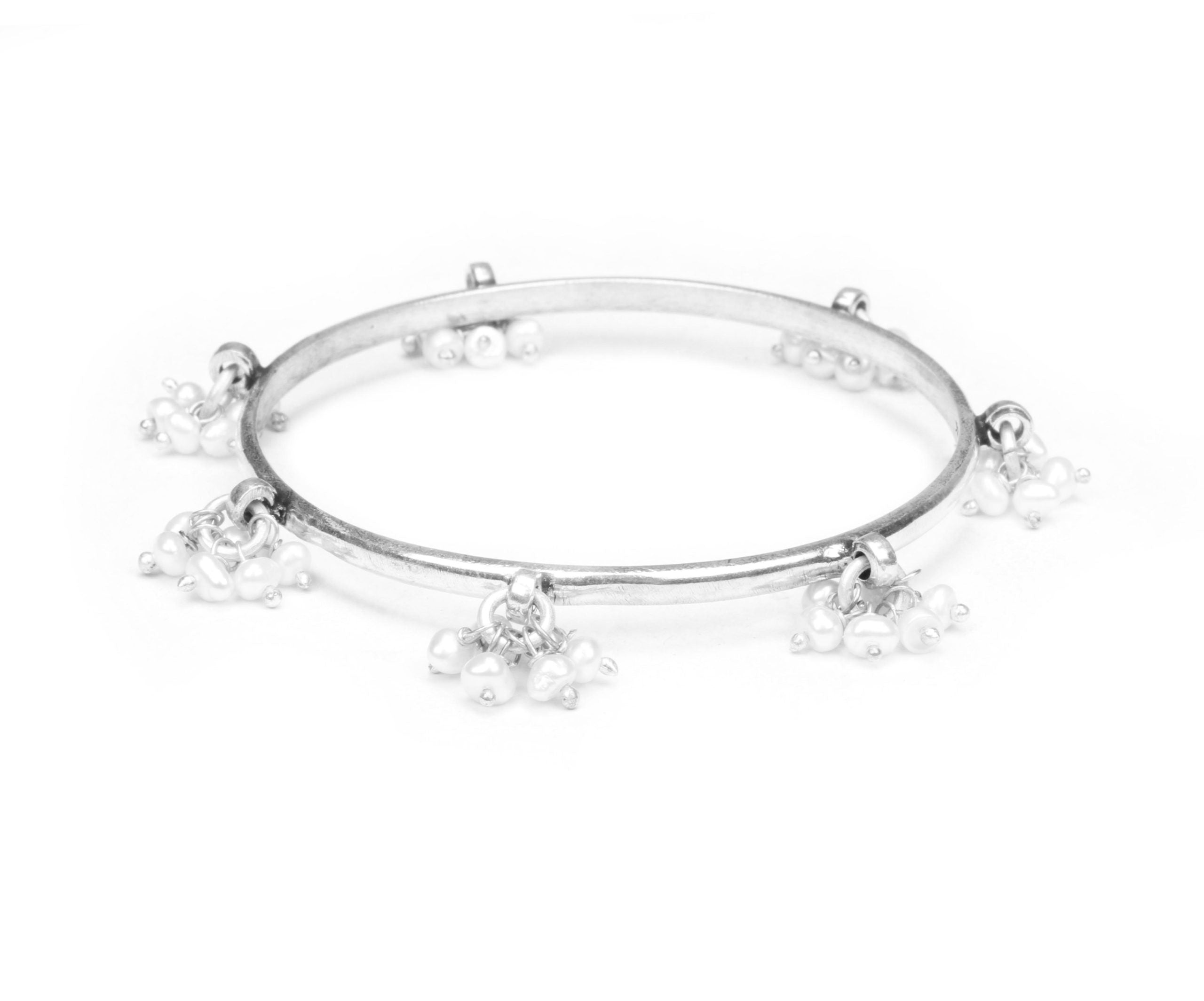 Silver 
Lilla Stunning Bracelet