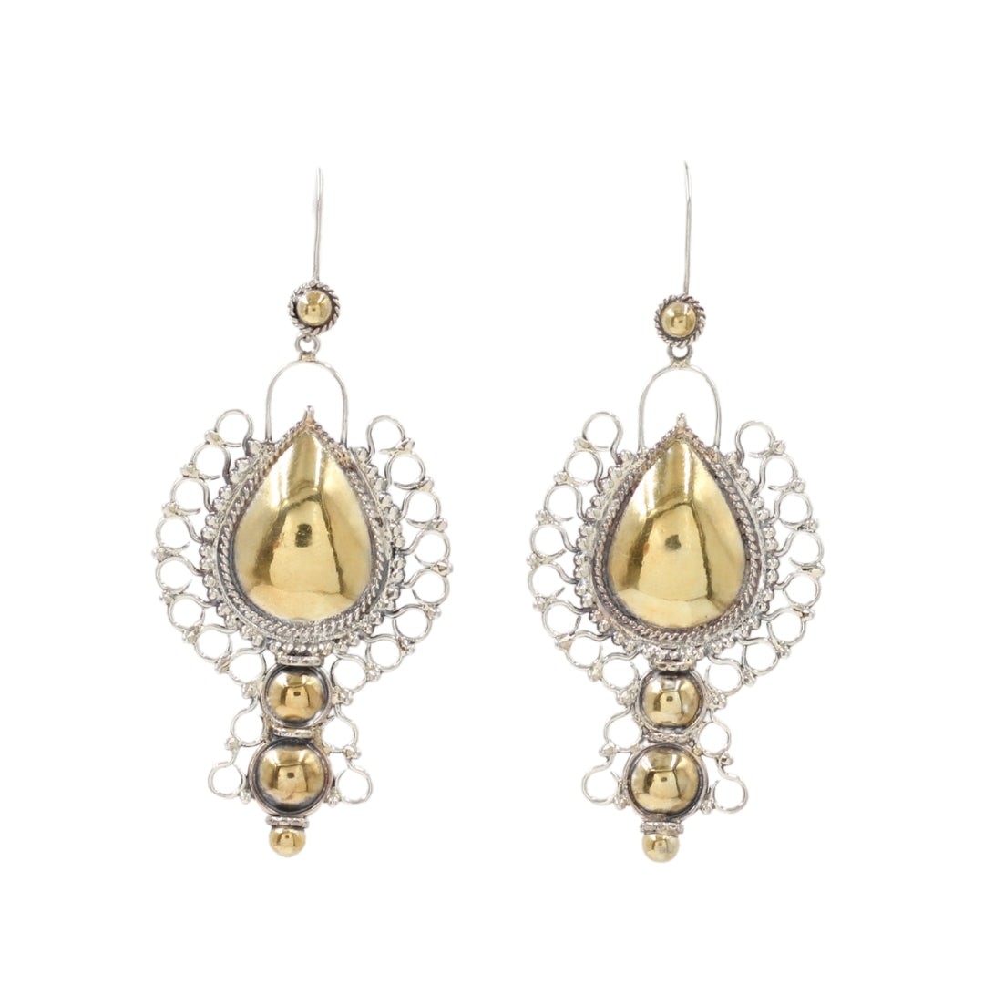 Ornate Heritage: Sangeeta Boochra Silver Handcrafted Earrings