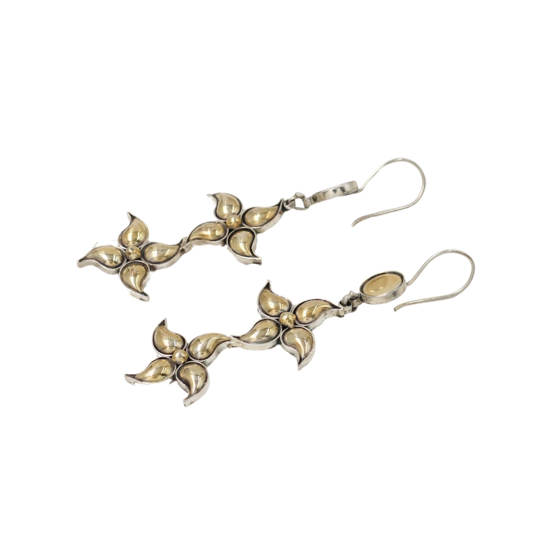 Sculpted Elegance: Sangeeta Boochra Silver Handcrafted Earrings