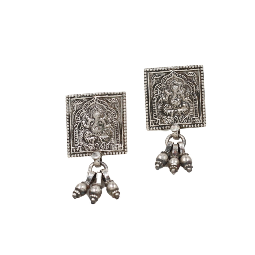 Ornate Elegance: Sangeeta Boochra Signature Silver Earrings