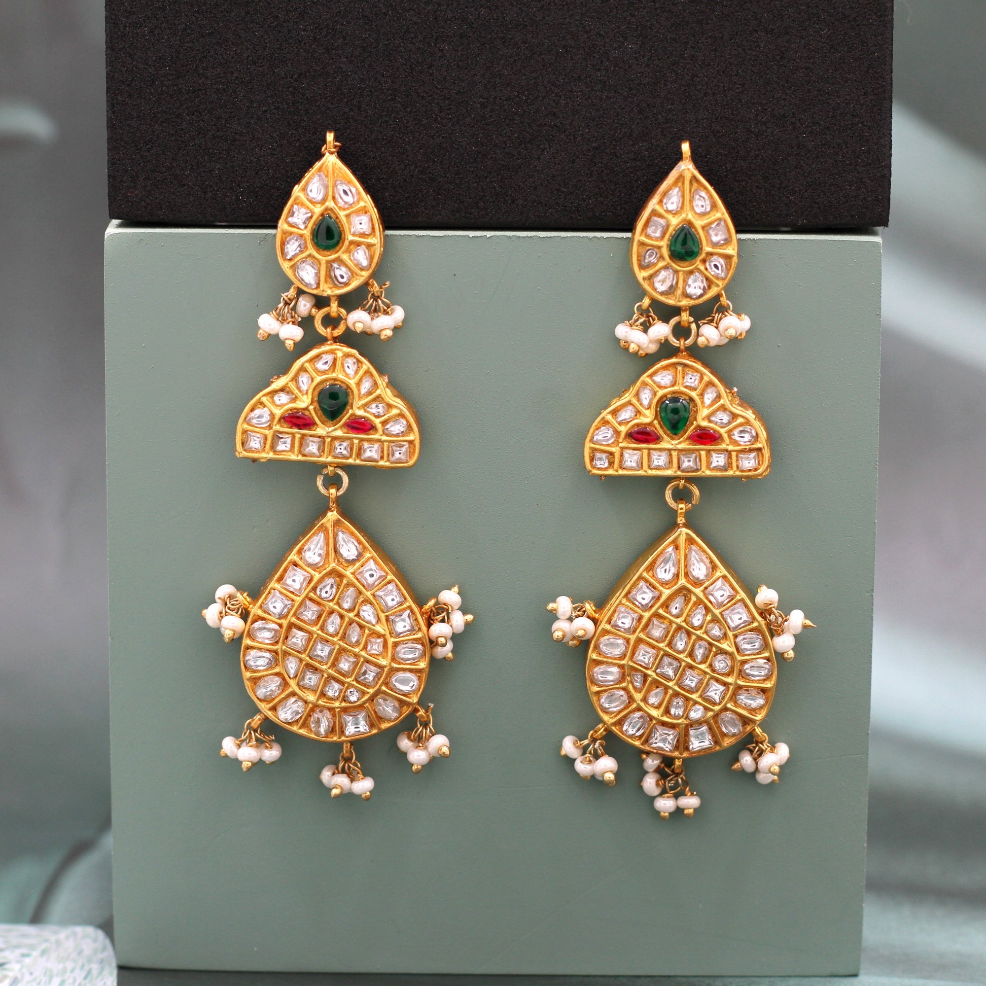 Golden Radiance: Kundan-Studded Earrings by Sangeeta Boochra