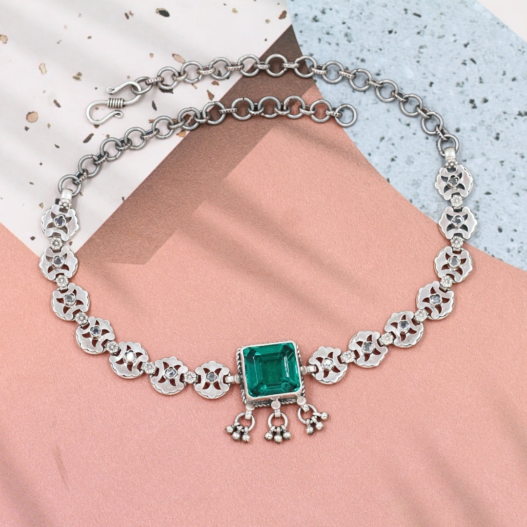 Emerald Majesty: Sangeeta Boochra Silver Necklace