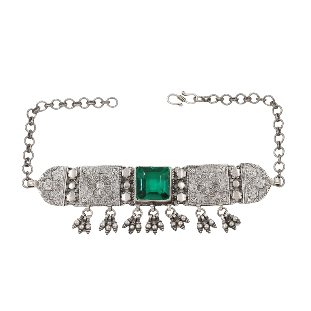 Royal Allure: Sangeeta Boochra Silver Necklace with Emeralds