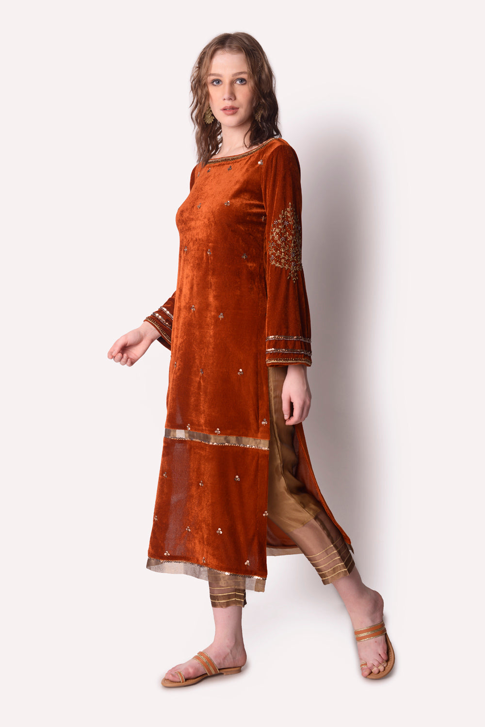 Embroidered Velvet Kurta Paired
With Cropped Pants And
Embroidered Tissue Dupatta. - Auraya Fashion -  - #tag1# - #tag2# - #tag3# - #tag3#