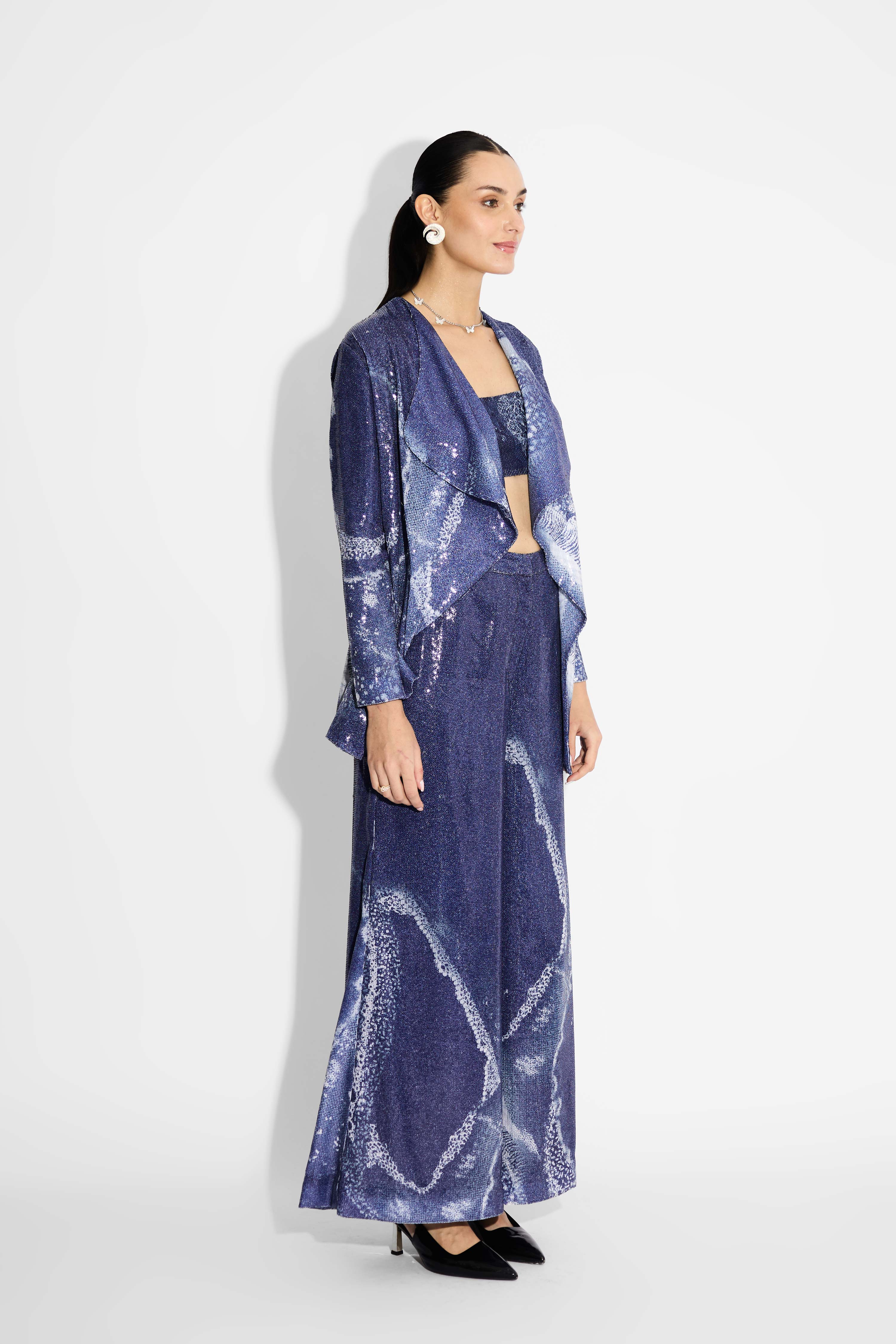 Amorphous print blue tube top