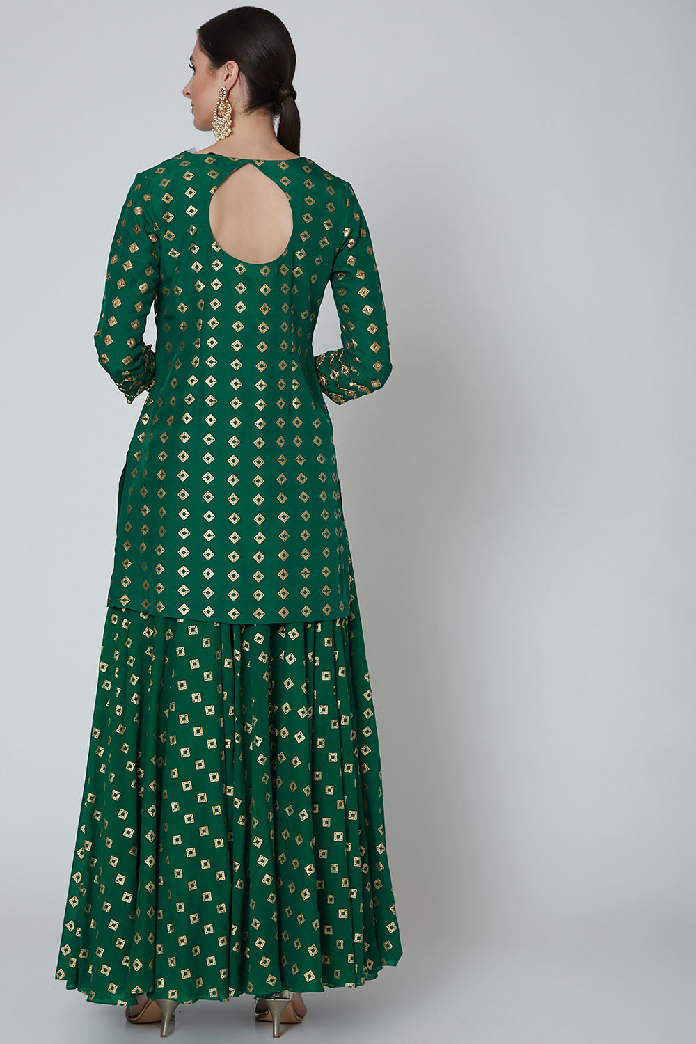 Embroidered Kurta Set In Emerald Green - Auraya Fashion 