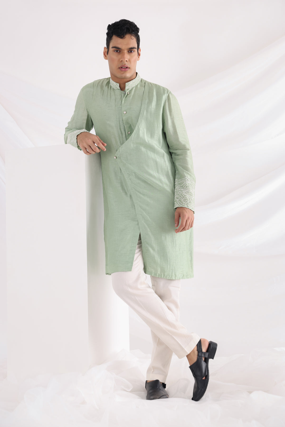 Vern embroidered kurta set