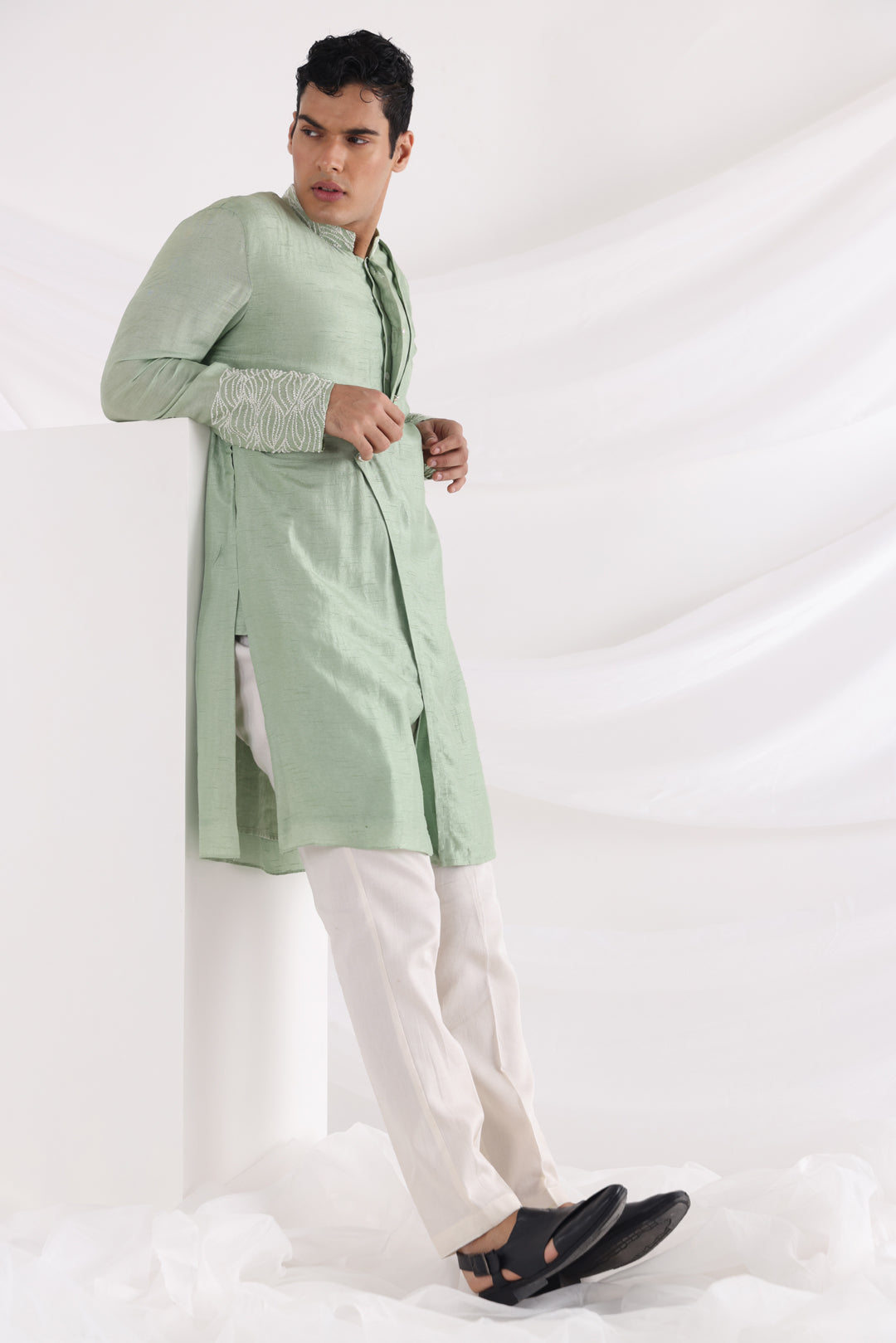 Vern embroidered kurta set