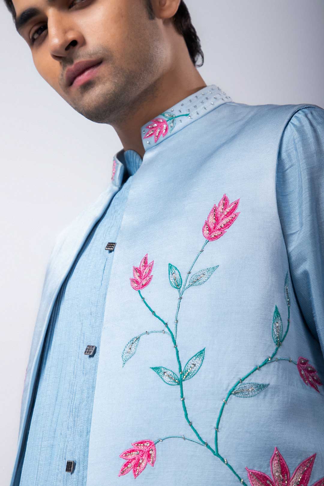 Nayan Nehru and Raahi Kurta Set