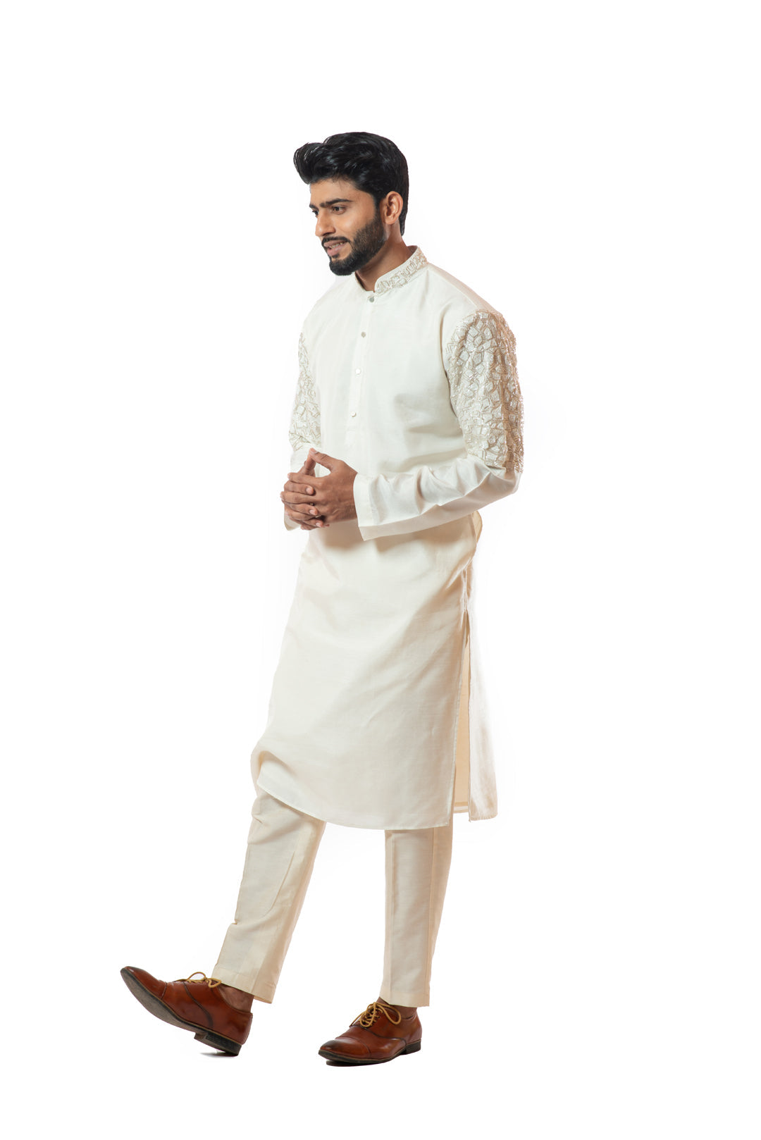 Ivory straight kurta set with abstract embroidery