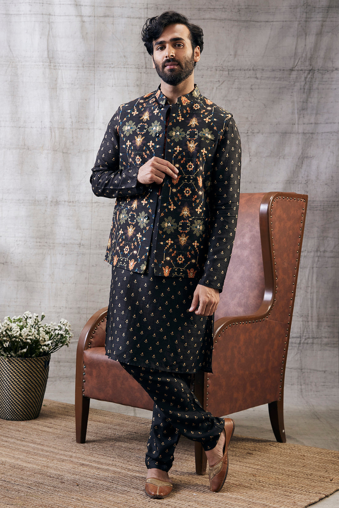 Image of Zahra Printed Bundi With Kurta Set