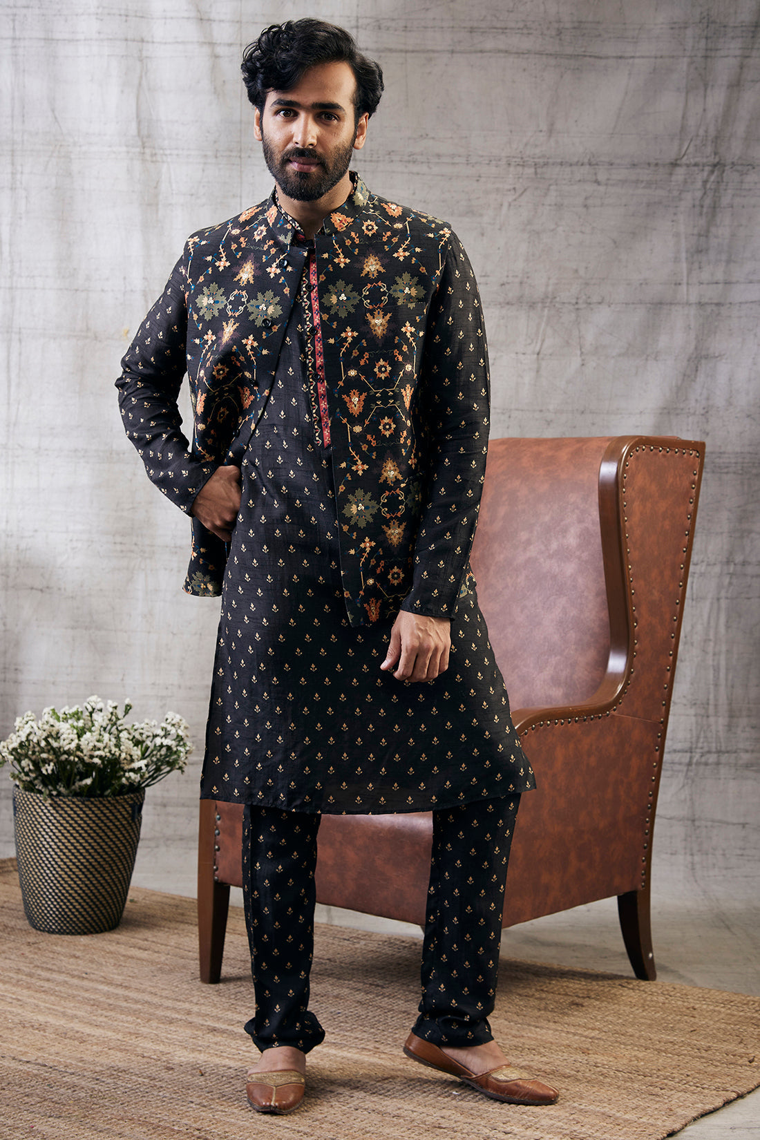 Image of Zahra Printed Bundi With Kurta Set