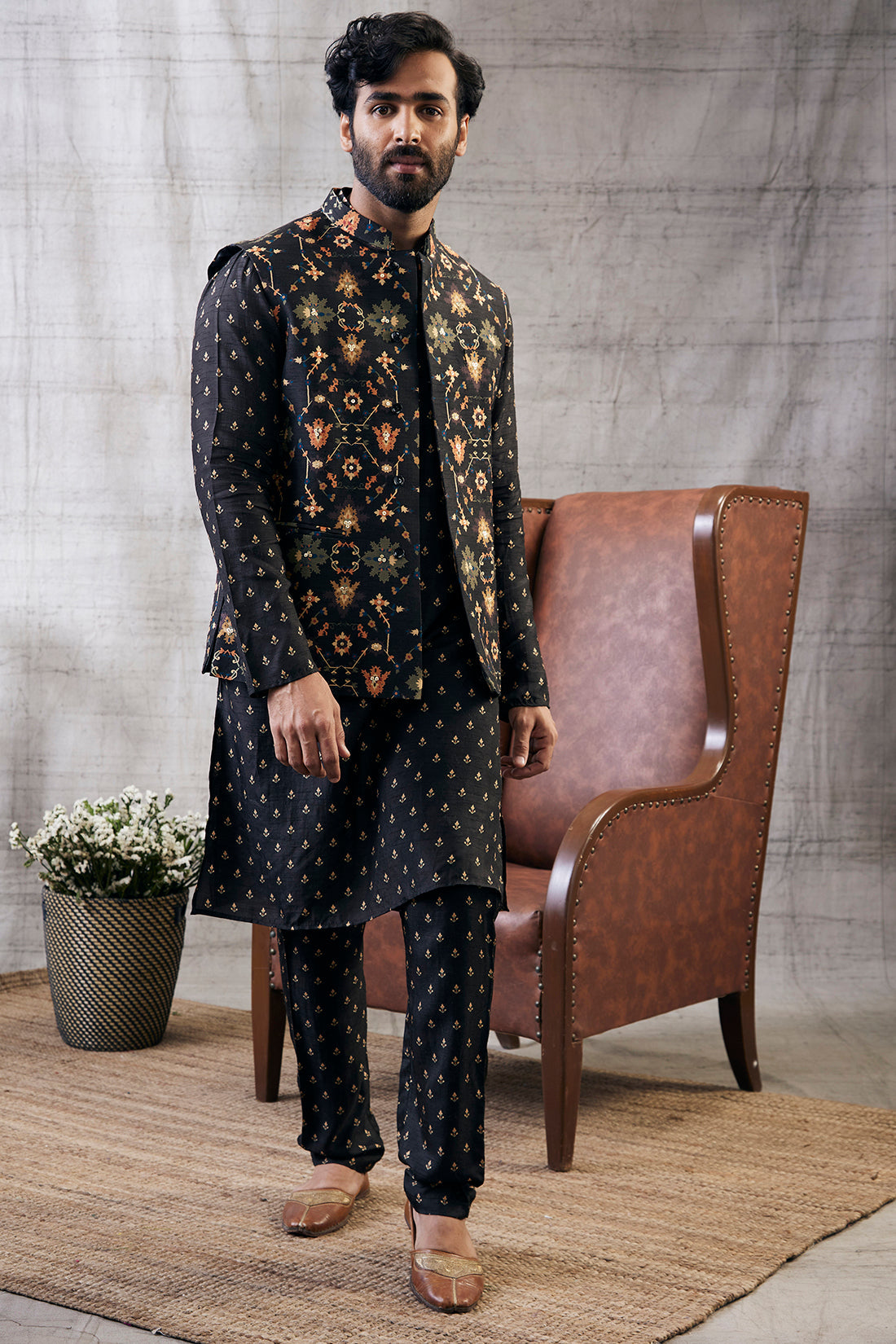 Image of Zahra Printed Bundi With Kurta Set