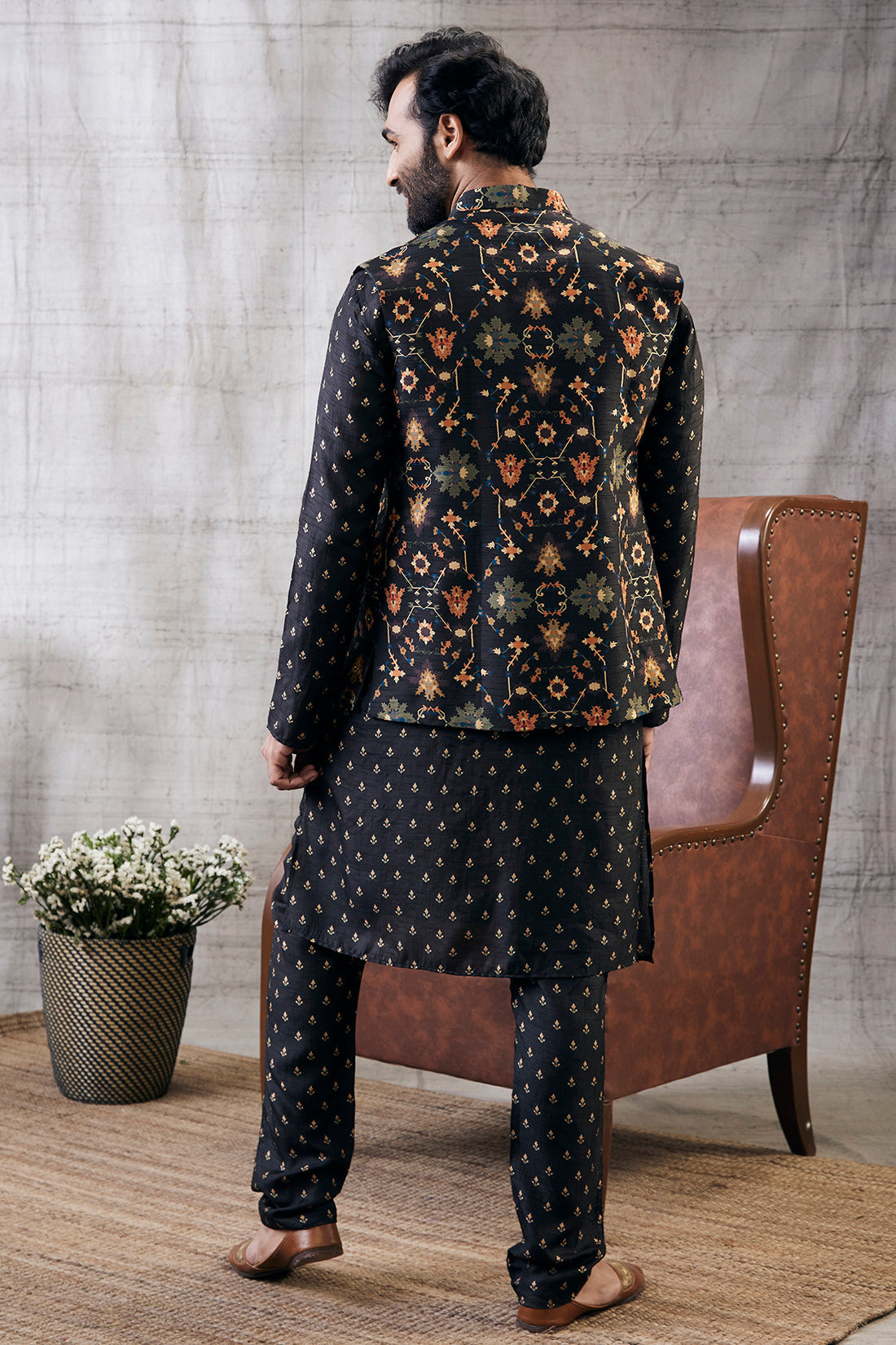 Image of Zahra Printed Bundi With Kurta Set