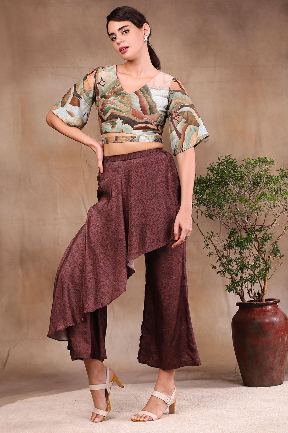 Image of Conversational Printed Crop Top With Drape Pants