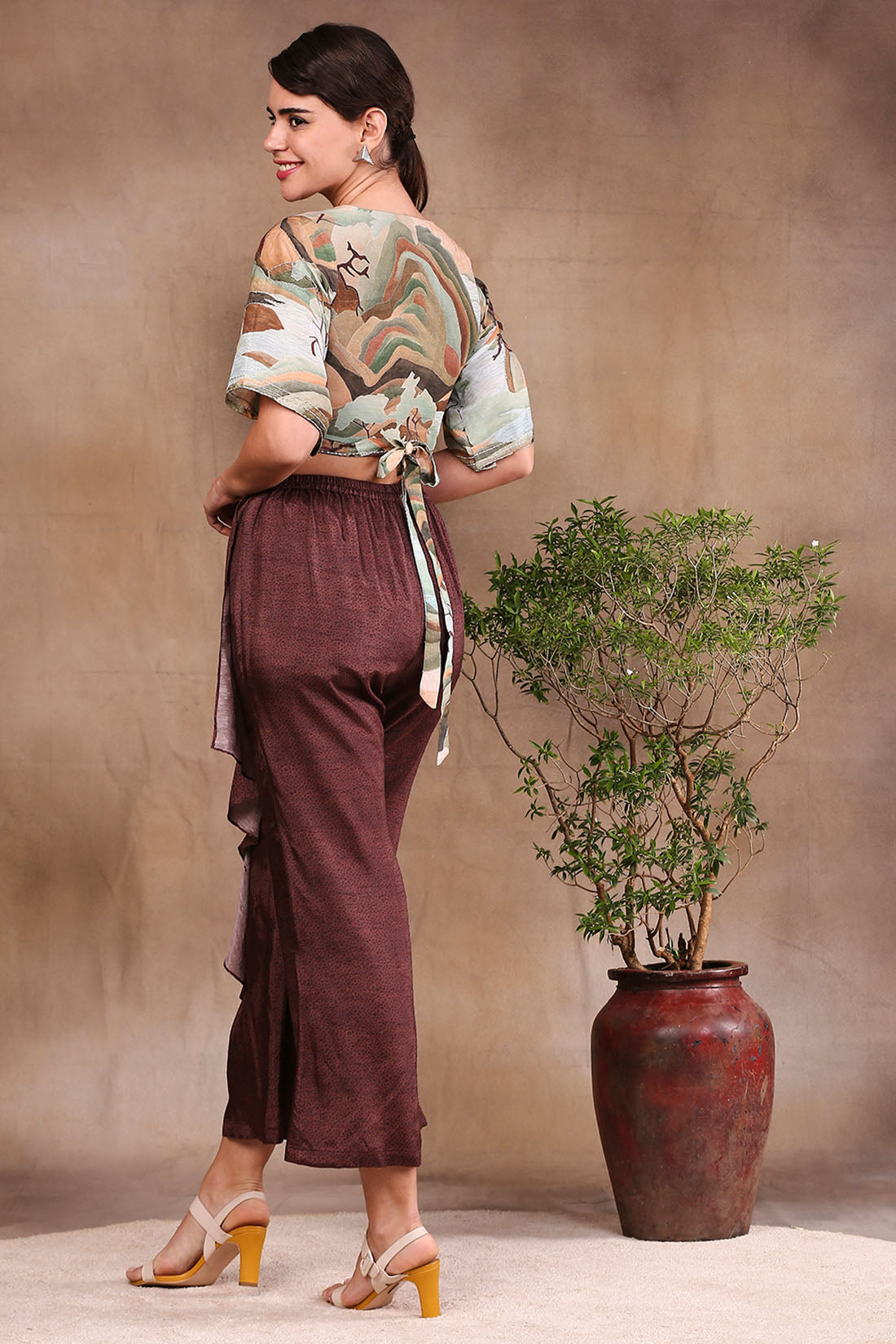 Image of Conversational Printed Crop Top With Drape Pants