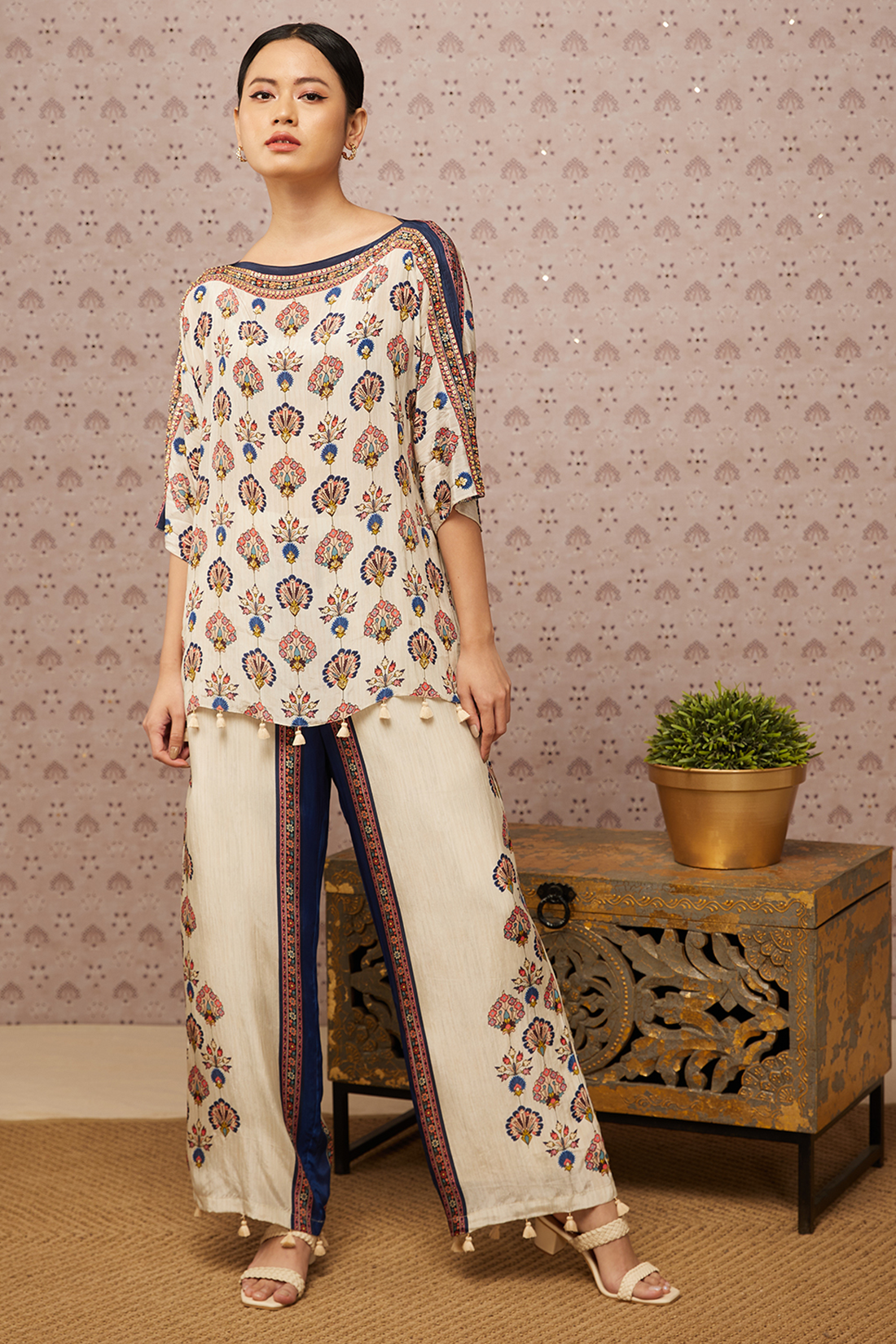 Image of Sarouk printed embroidered co-ord set