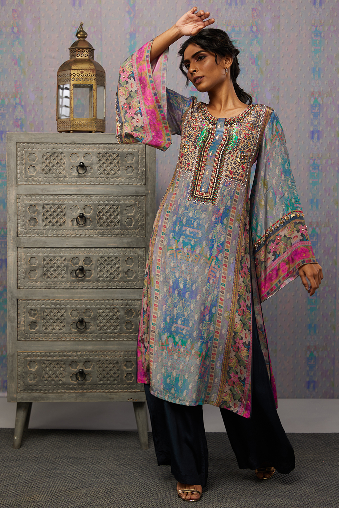 Image of Ikaya embroidered kurta set