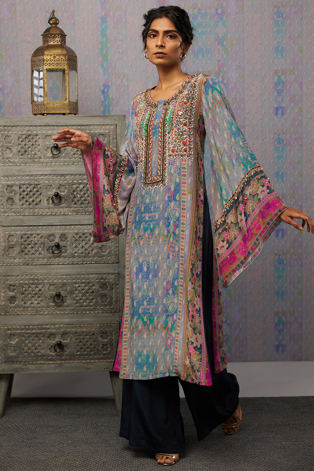 Image of Ikaya embroidered kurta set