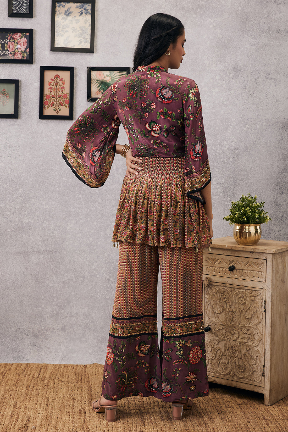 Image of Mehr embroidered kurta set