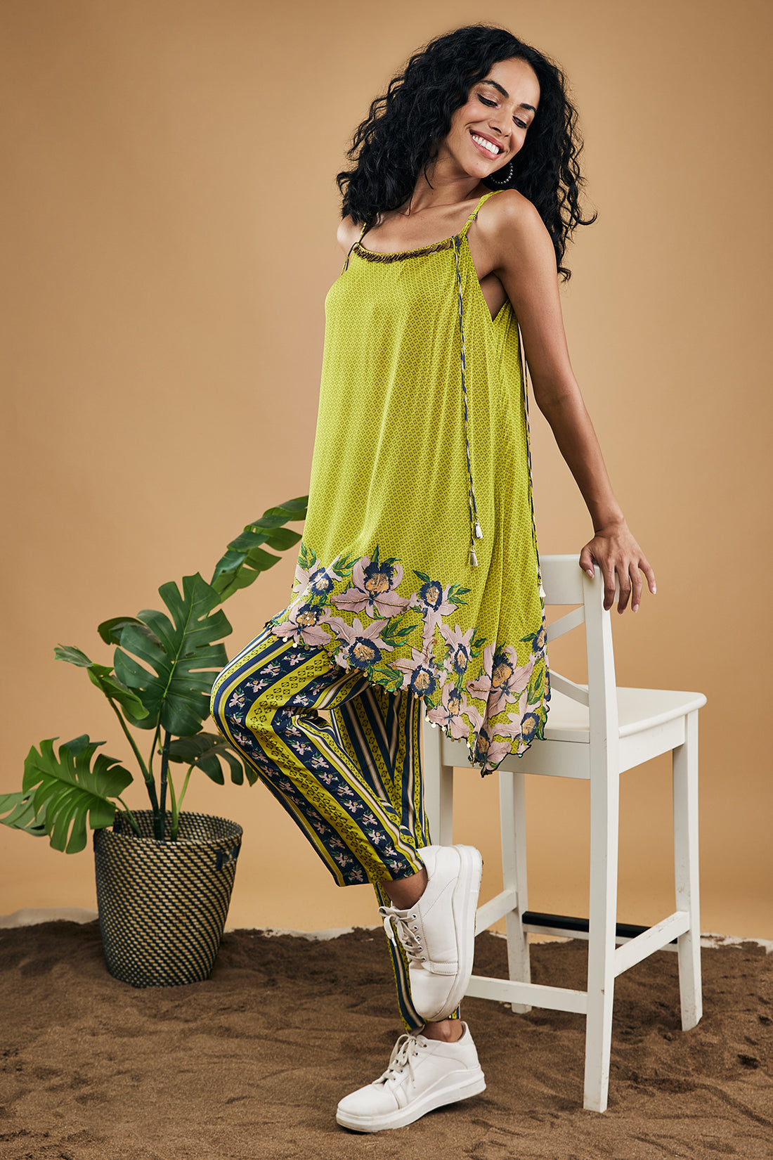 Image of Orchid Bloom Embellished Top With Pants