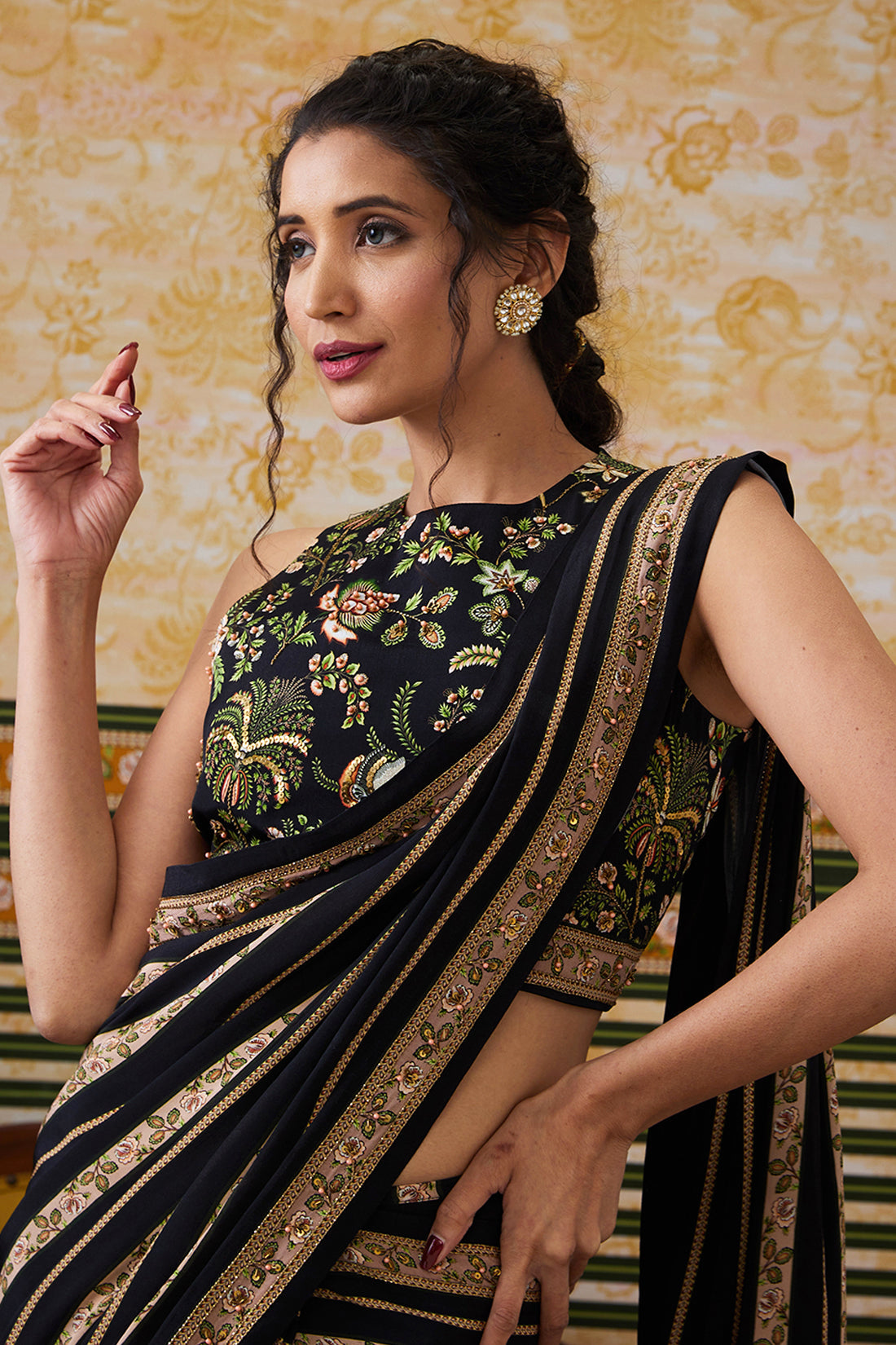 Image of Mehr Embroidered Pre-Draped Saree