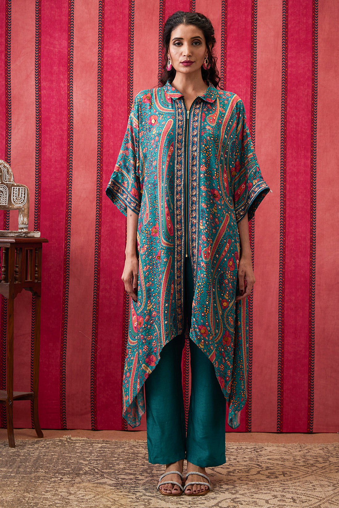 Image of Qala Embroidered Asymmetric Kurta Set