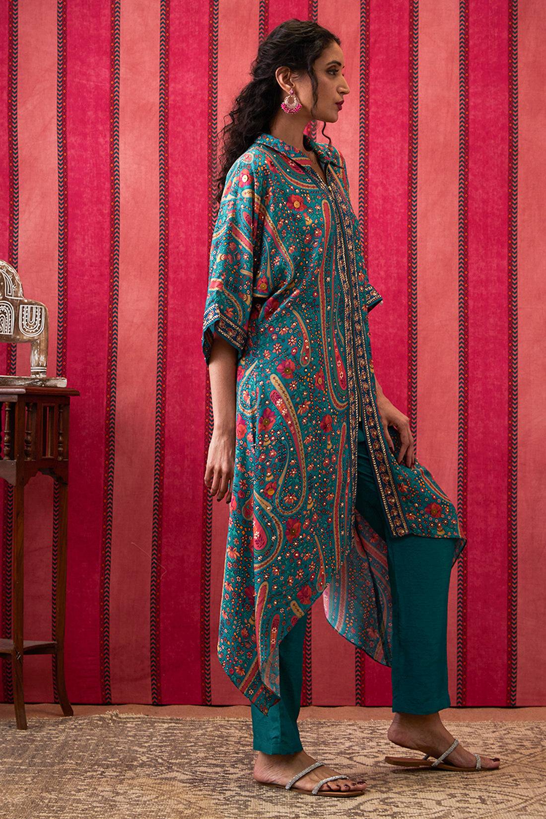 Image of Qala Embroidered Asymmetric Kurta Set