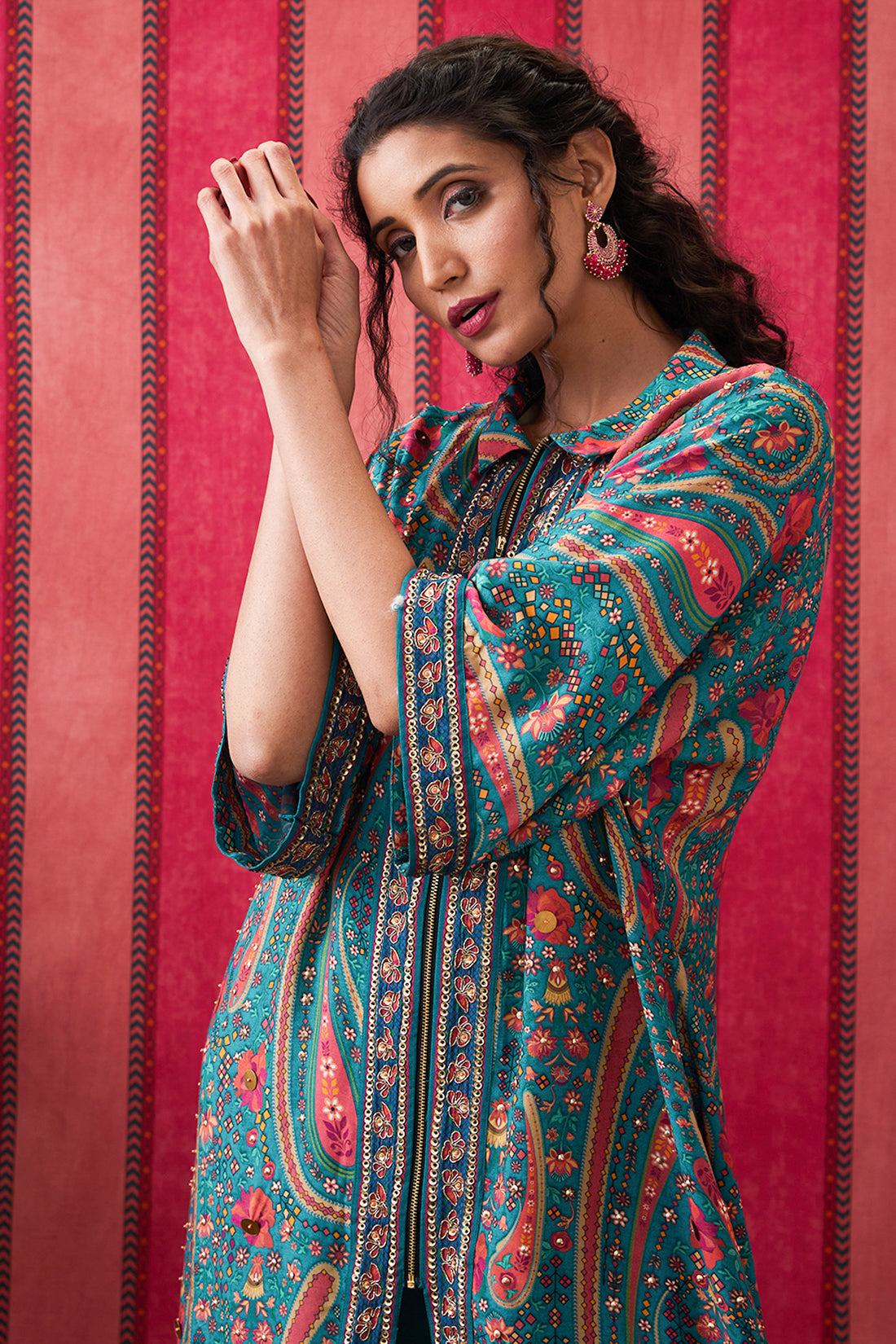 Image of Qala Embroidered Asymmetric Kurta Set