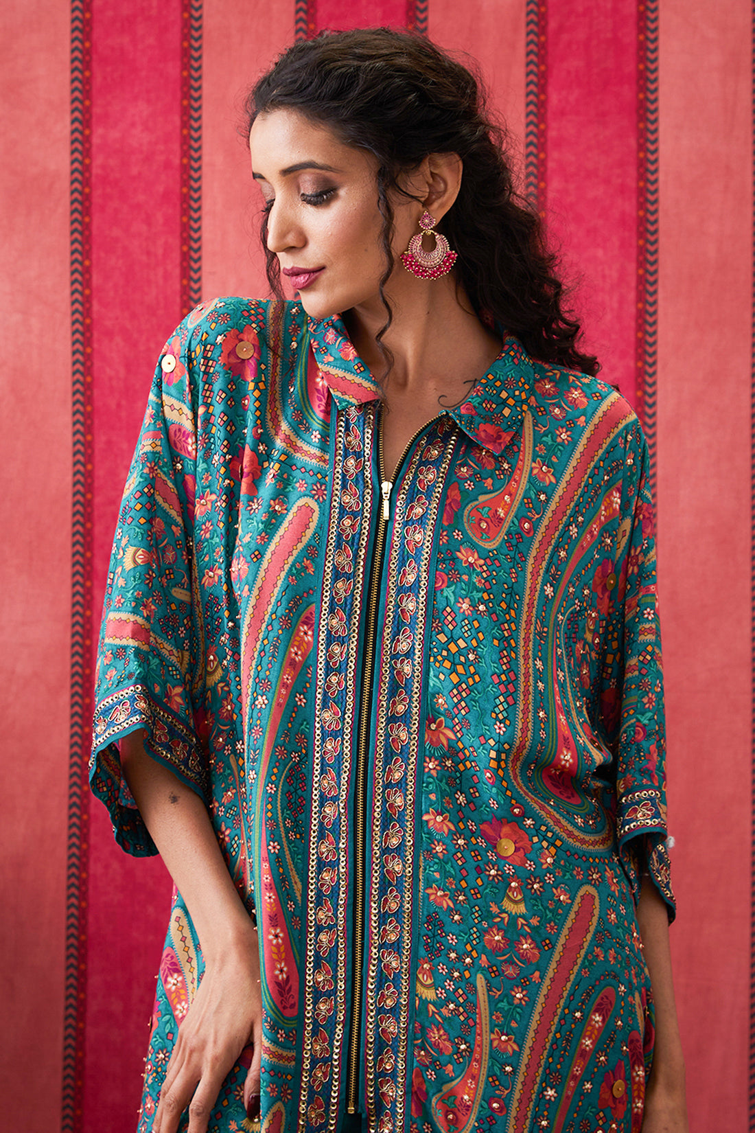 Image of Qala Embroidered Asymmetric Kurta Set