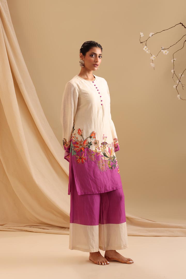 Image of Aarani embroidered Kurta set