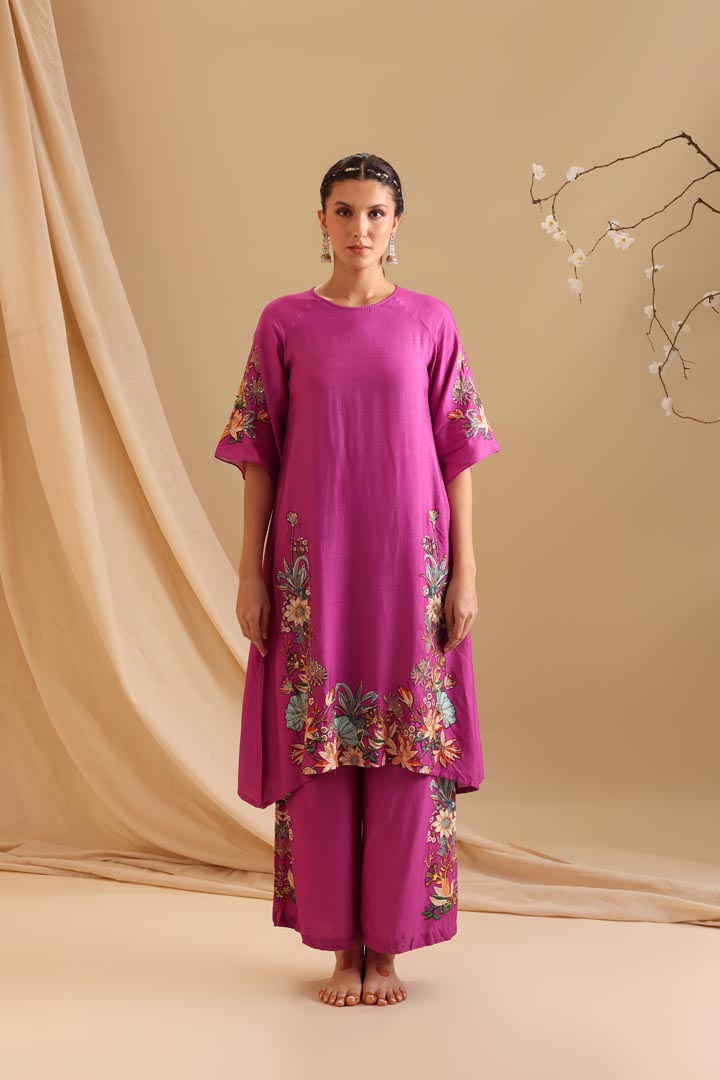 Image of Aarani embroidered Kurta set