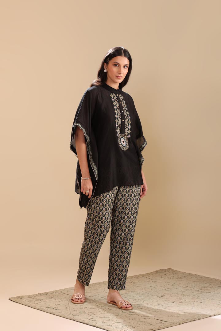 Image of Eraya embellished kaftan set