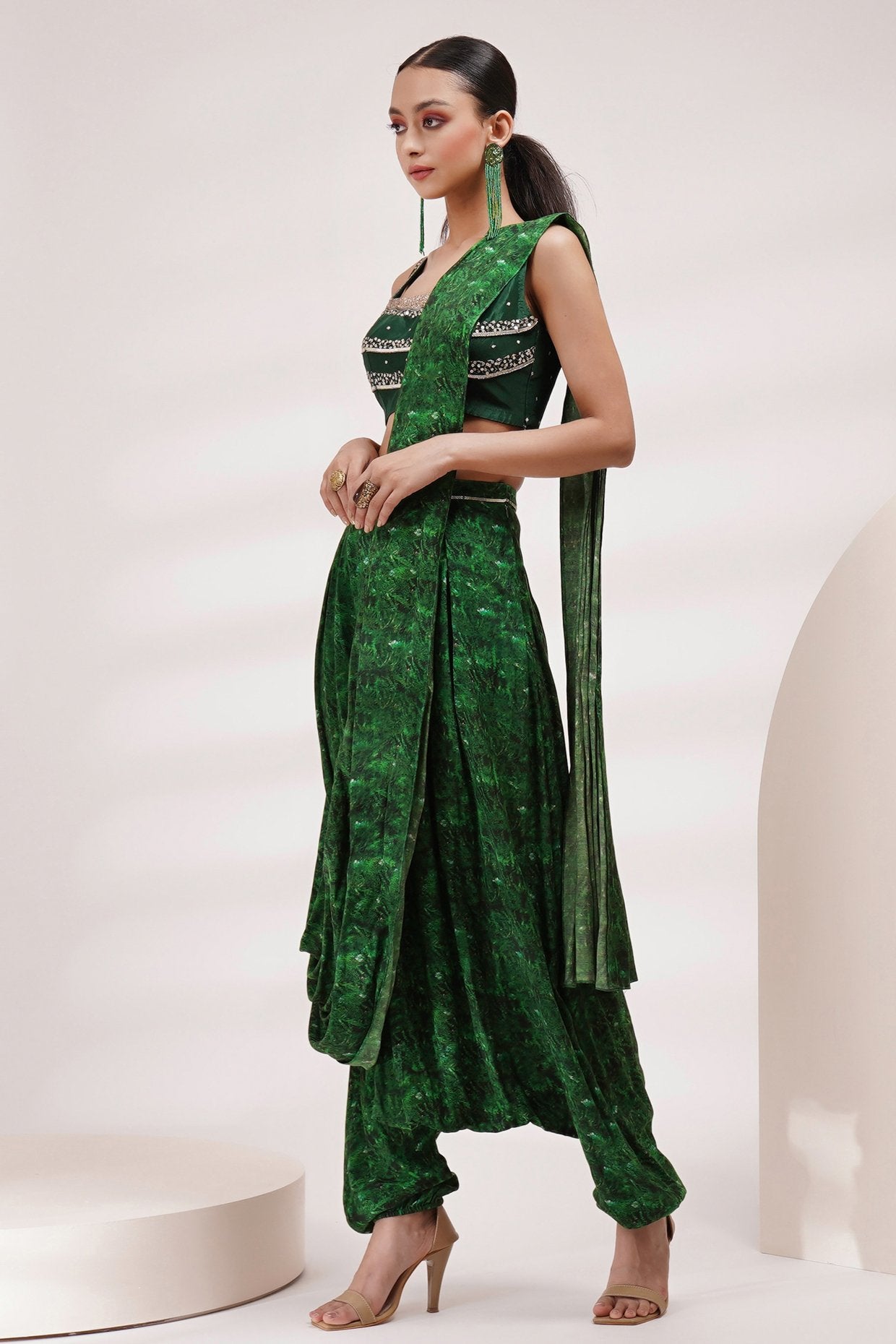 Deep Round Neck Sleeveless Blouse Dhoti Saree