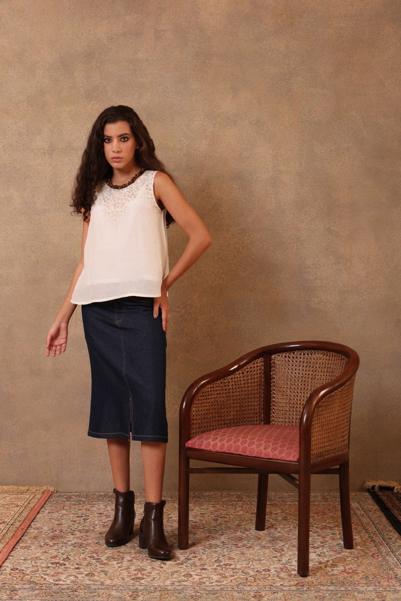 Ivory Hand-Embroidered Handloom Pure Linen-Silk Short Blouse (Without Sleeves) With Threadwork Detail & A Back Opening