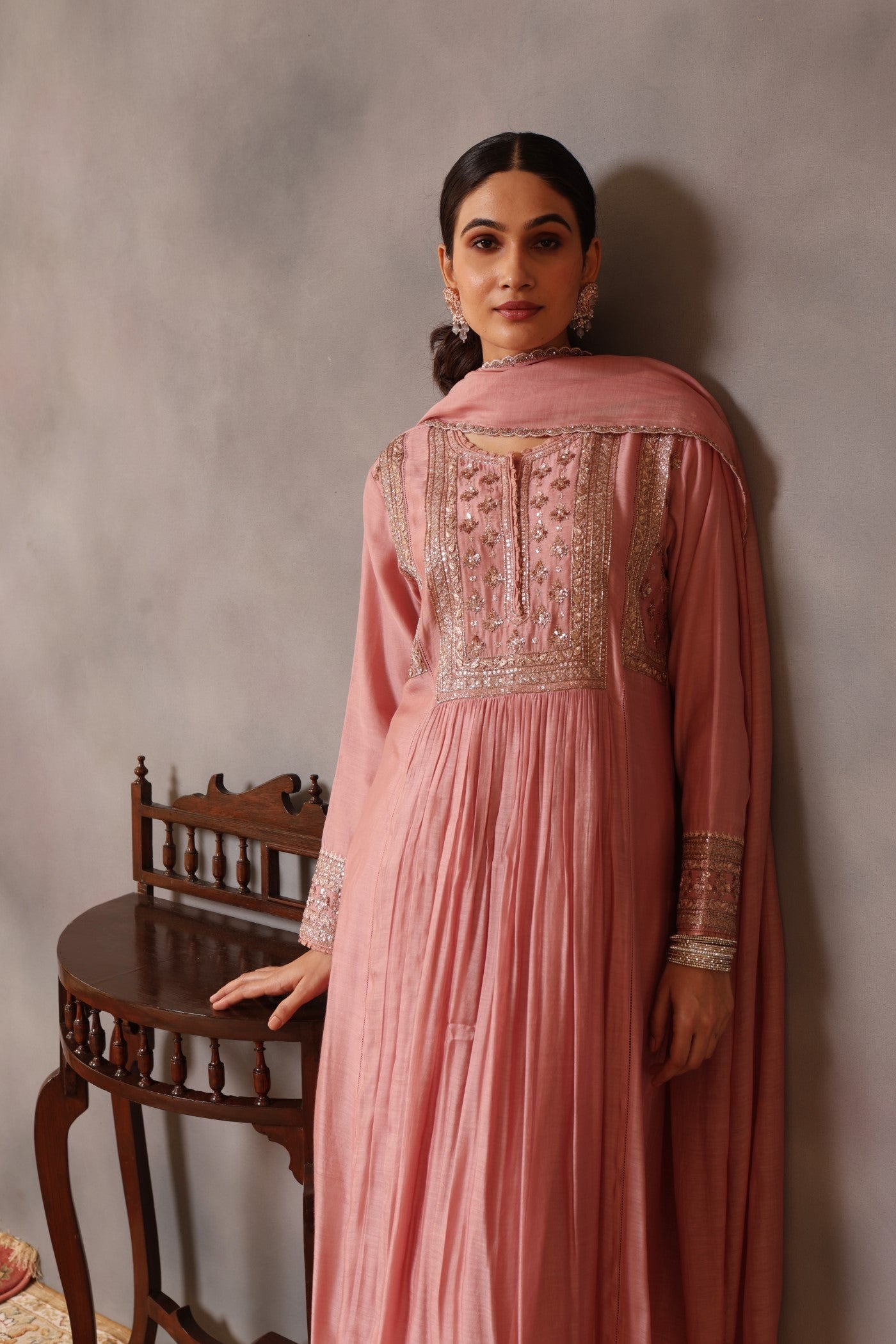 Hand Embroidered Dusty Pink Pure Silk Cotton Kurta Pants Set