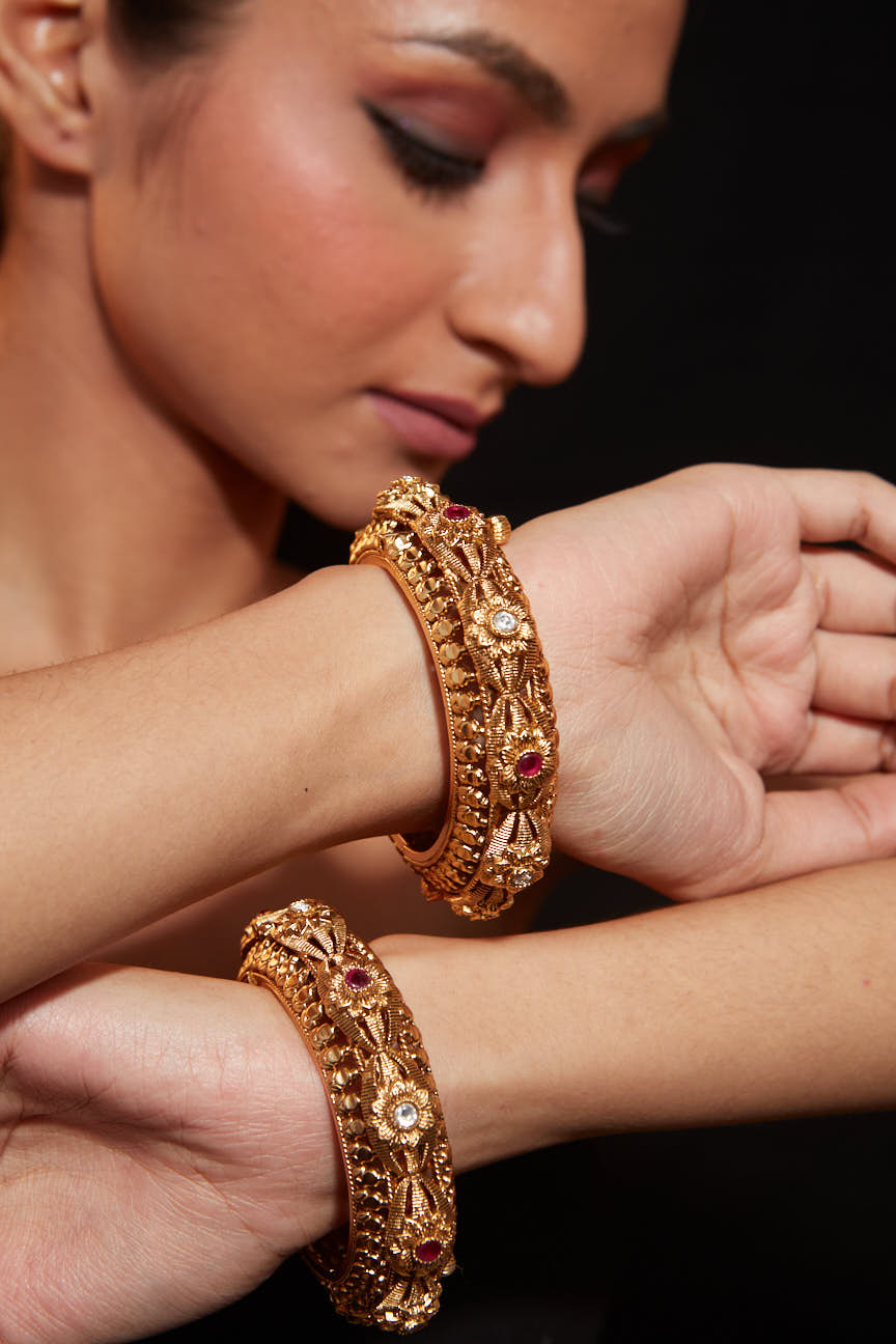 Image of Gold Plated Kundan With Red Onyx Stone Screw Openable Bangles, Set of 2