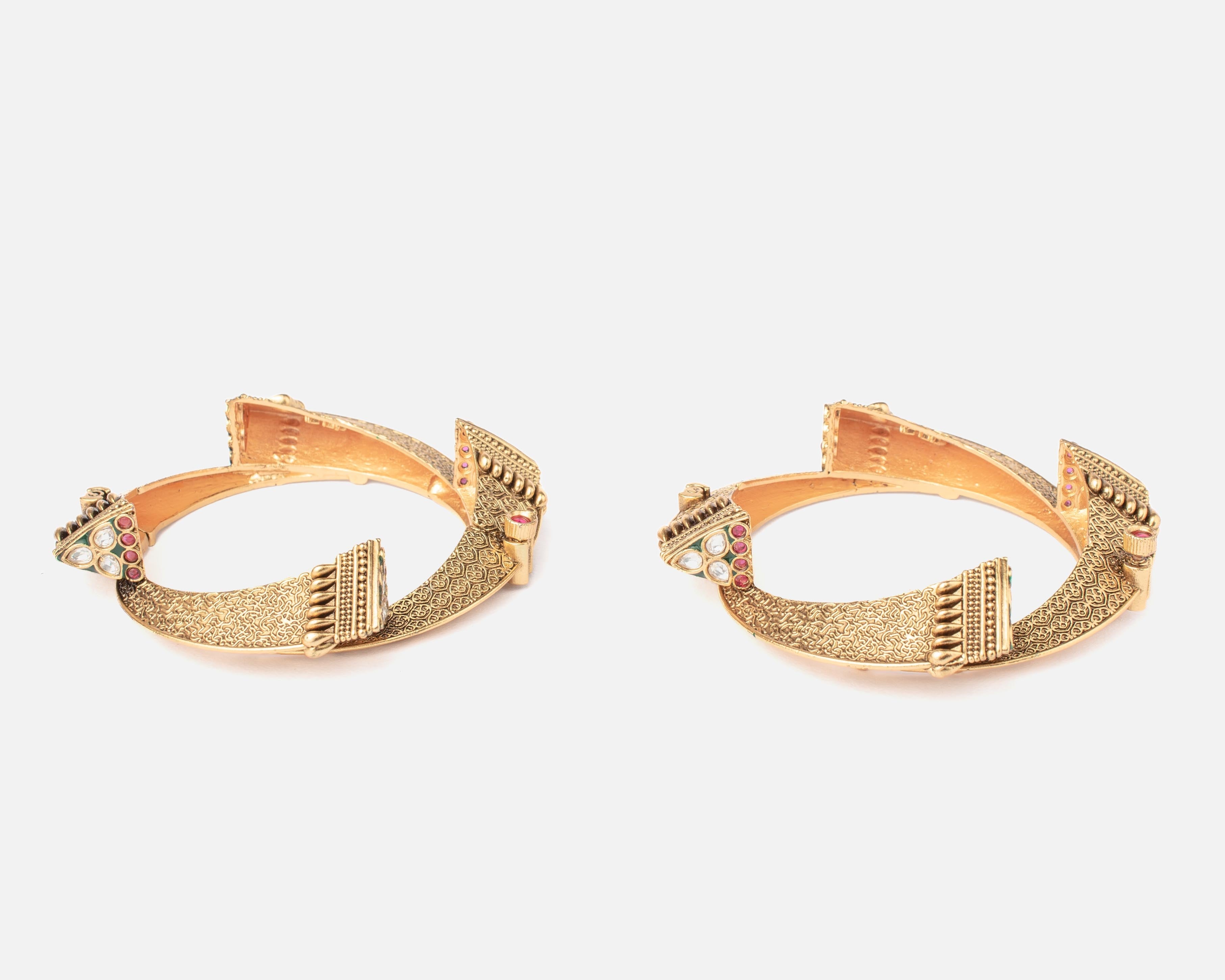 vivinia BY VIDHI MEHRA Ismarrah 2.0 Gold Plated Temple Bangles ( Set of 2 )