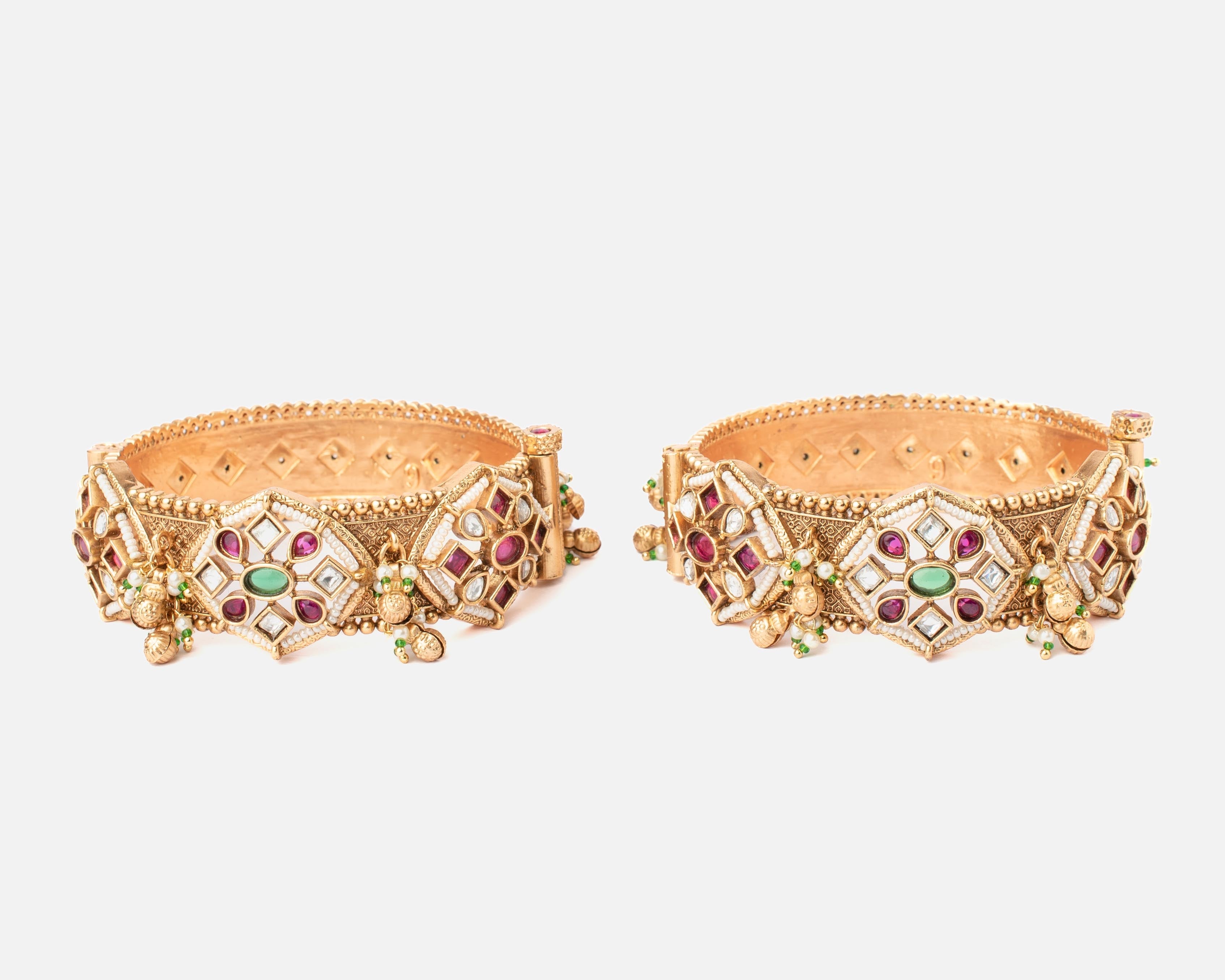 vivinia BY VIDHI MEHRA Ismarrah 2.0 Gold Plated Temple Bangles ( Set of 2 )