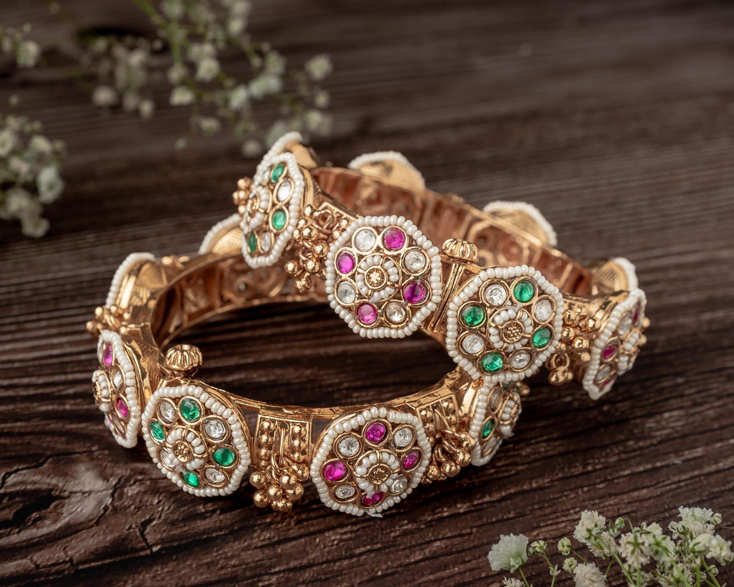 vivinia BY VIDHI MEHRA Ismarrah 2.0 Gold Plated Kundan/Synthetic Stone Bangles ( Set of 2 )