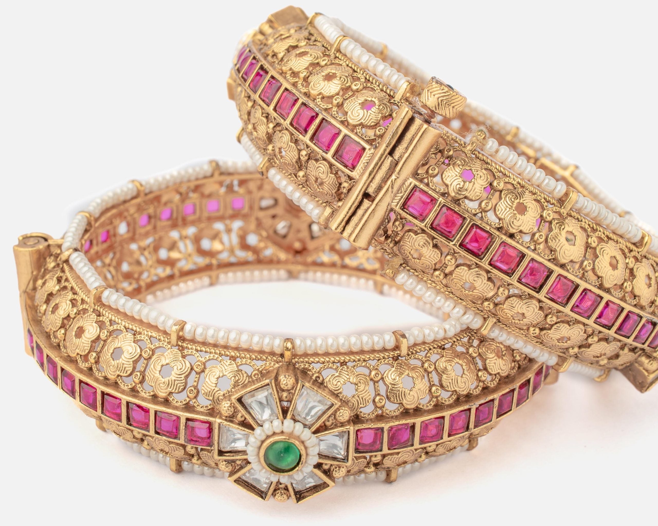 vivinia BY VIDHI MEHRA Ismarrah 2.0 Gold Plated Temple Bangles ( Set of 2 )