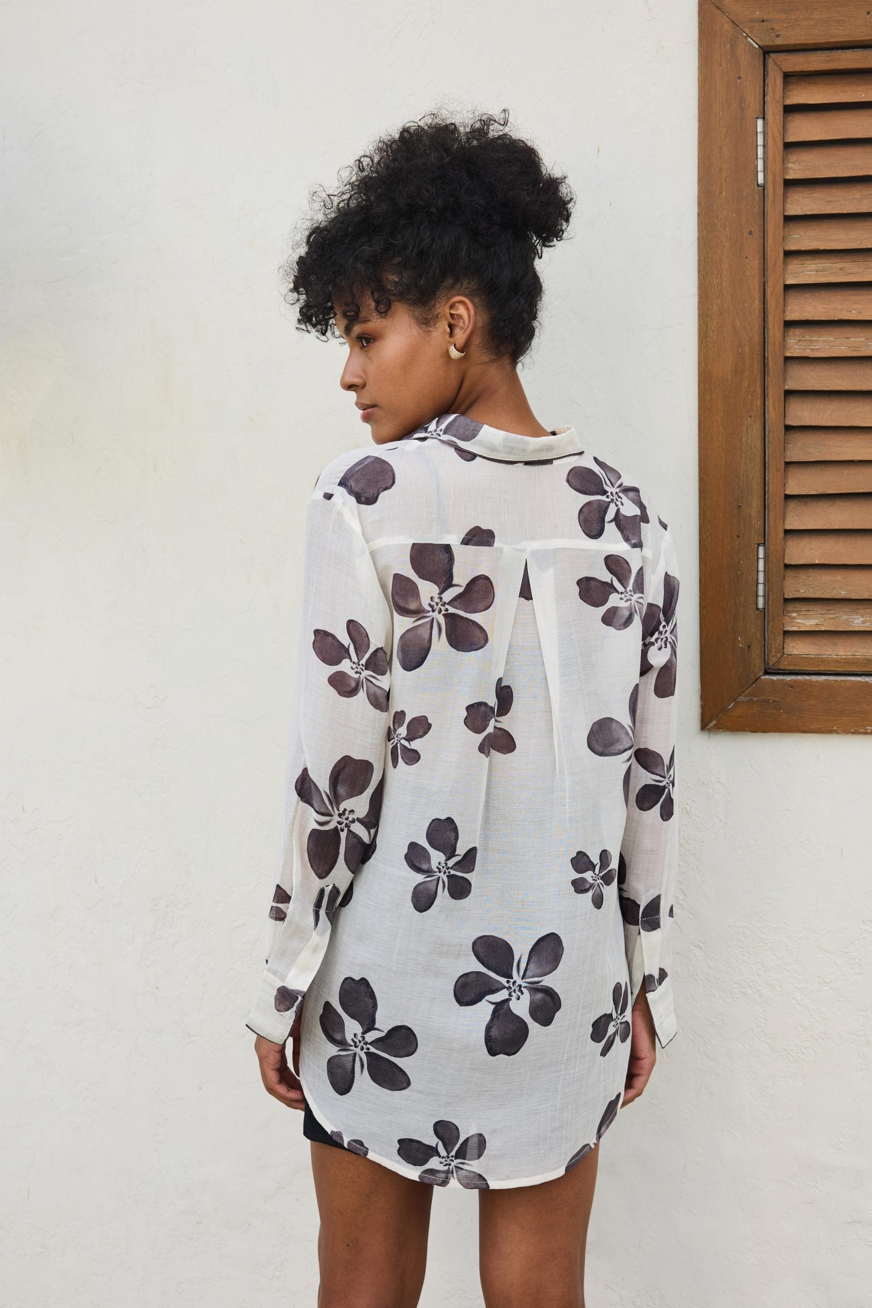 Image of BLACK AND WHITE FLOWERS SHIRT/ ELOISE SHIRT