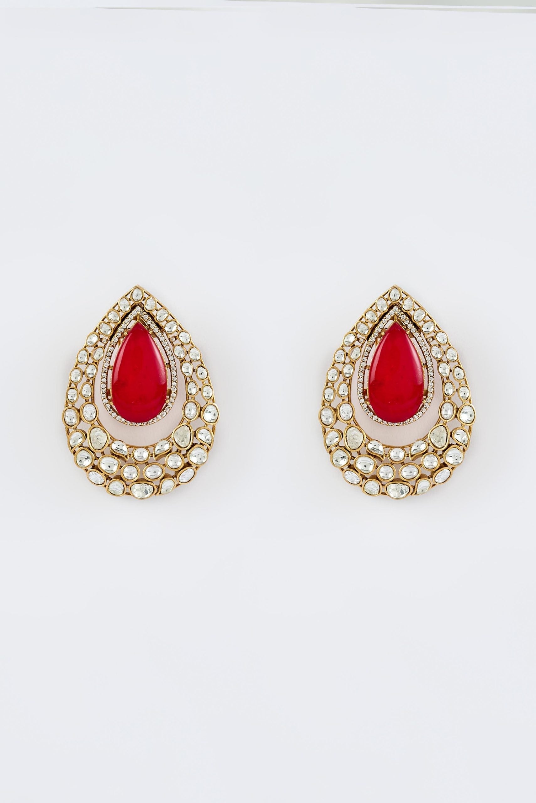 vivinia BY VIDHI MEHRA Antara Gold Plated Red Womens Kundan, Polki Pair of Stud Earrings (Freesize)