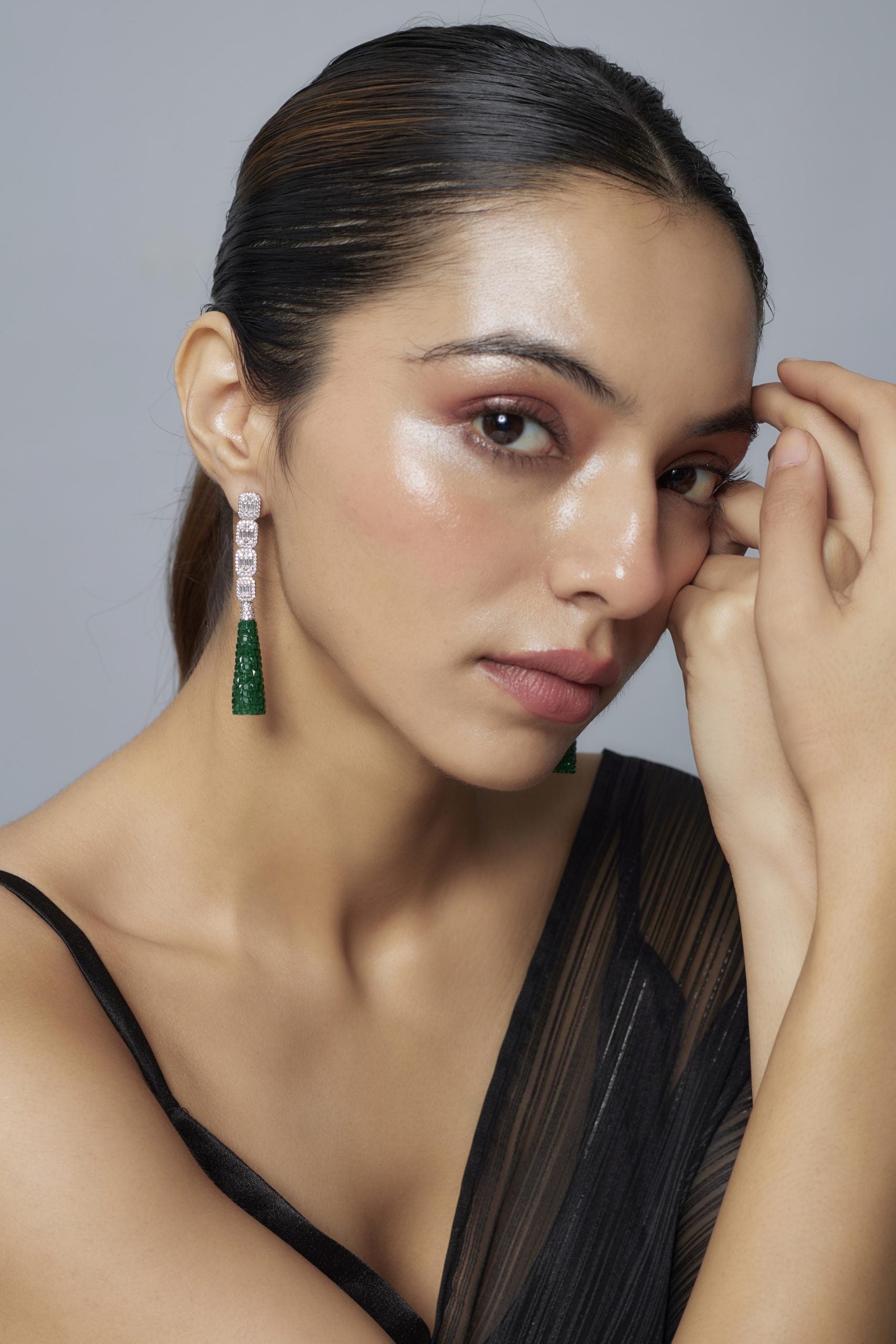 vivinia BY VIDHI MEHRA Zia Silver Plated Green Womens Zircon Pair of Dangler Earrings (Freesize)