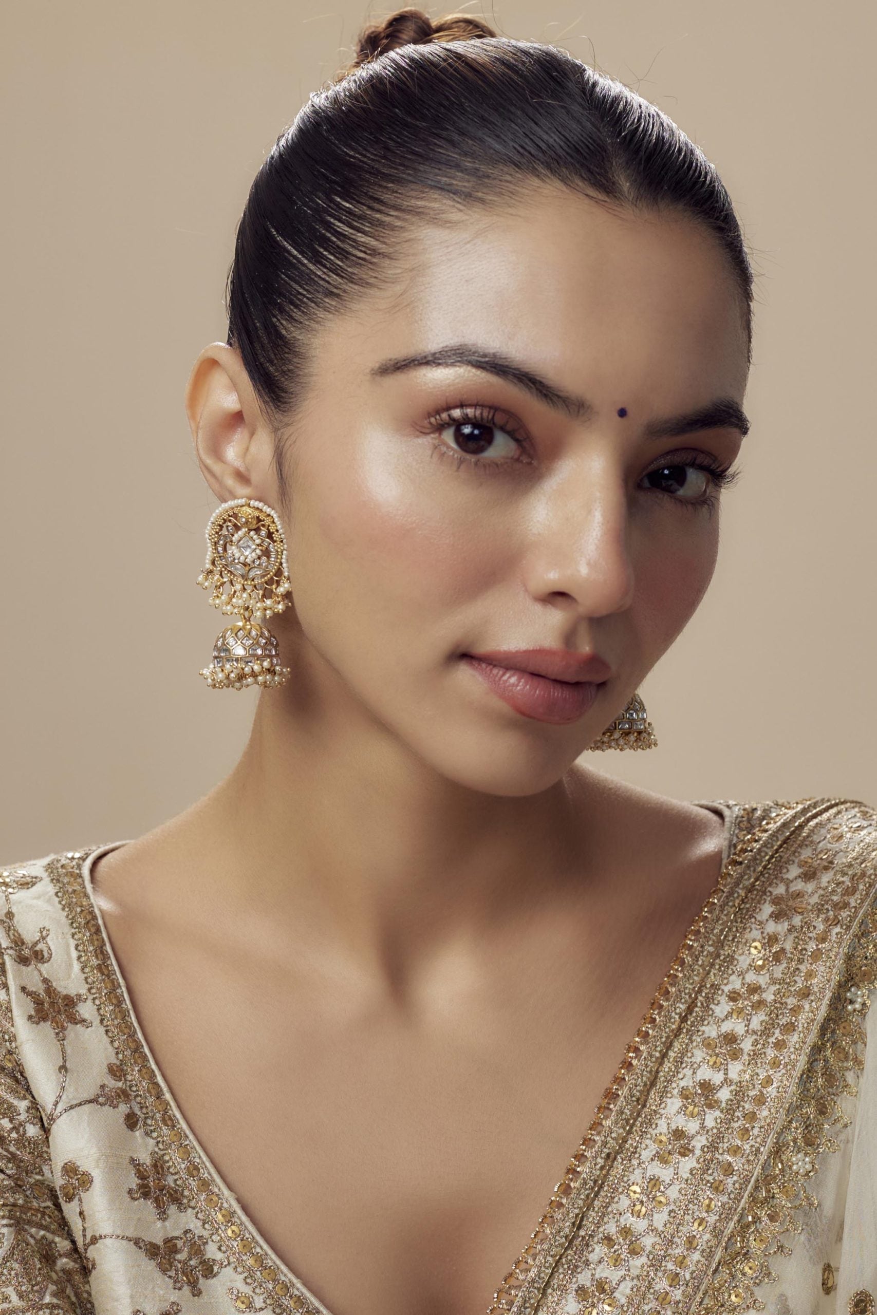 vivinia BY VIDHI MEHRA Saadgi Gold Plated Womens Kundan, Polki Pair of Dangler Earrings (Freesize)