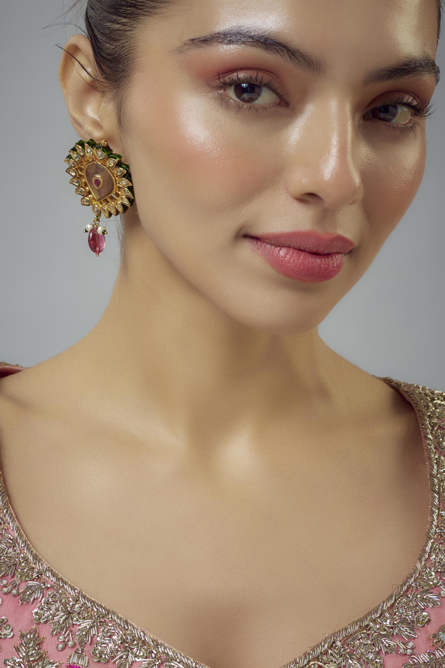 vivinia BY VIDHI MEHRA Saadgi Gold Plated Pink Kundan, Polki Womens Pair of Drop Earrings (Freesize)