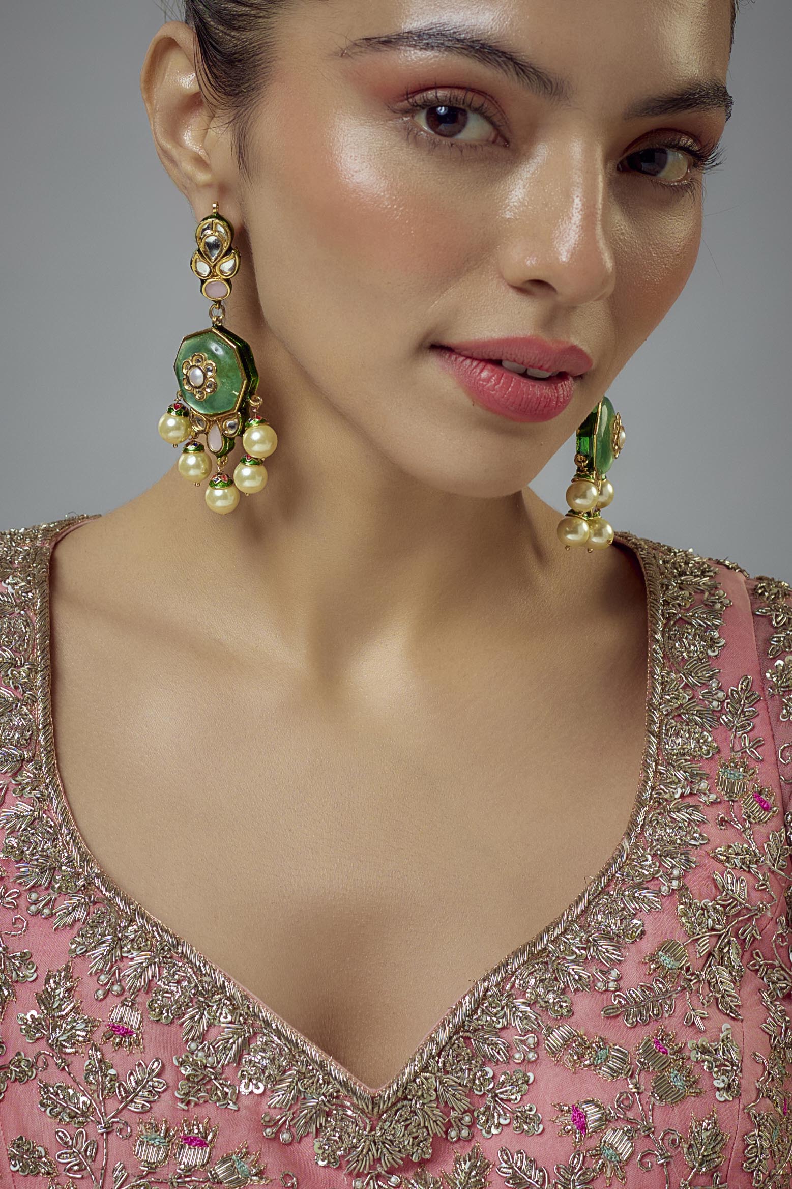 vivinia BY VIDHI MEHRA Saadgi Gold Plated Green Kundan, Polki Womens Pair of Drop Earrings (Freesize)